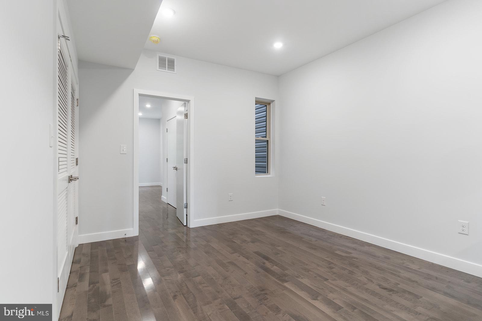 NORRIS SQUARE - Residential Lease