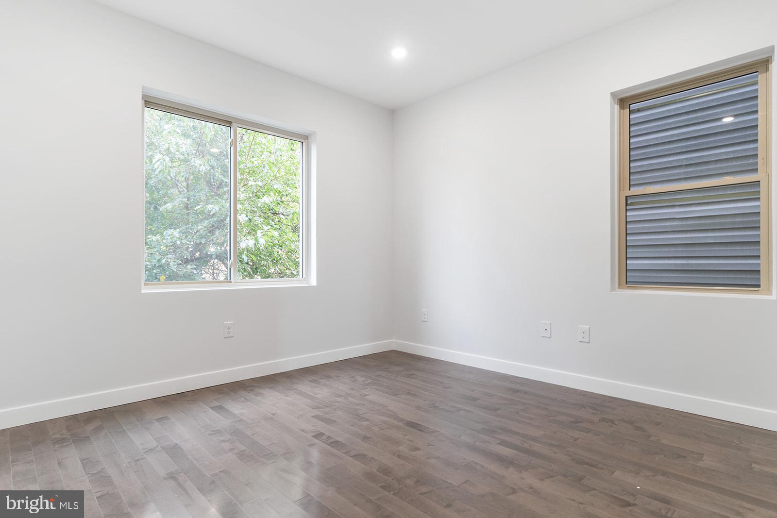 NORRIS SQUARE - Residential Lease