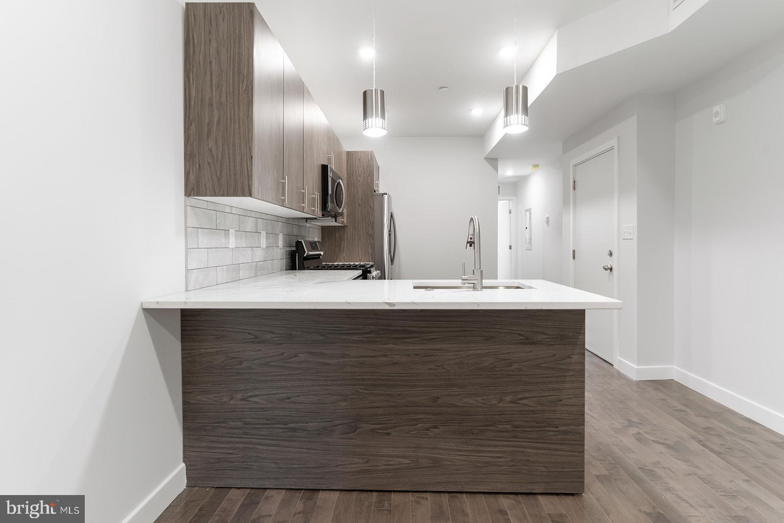 NORRIS SQUARE - Residential Lease