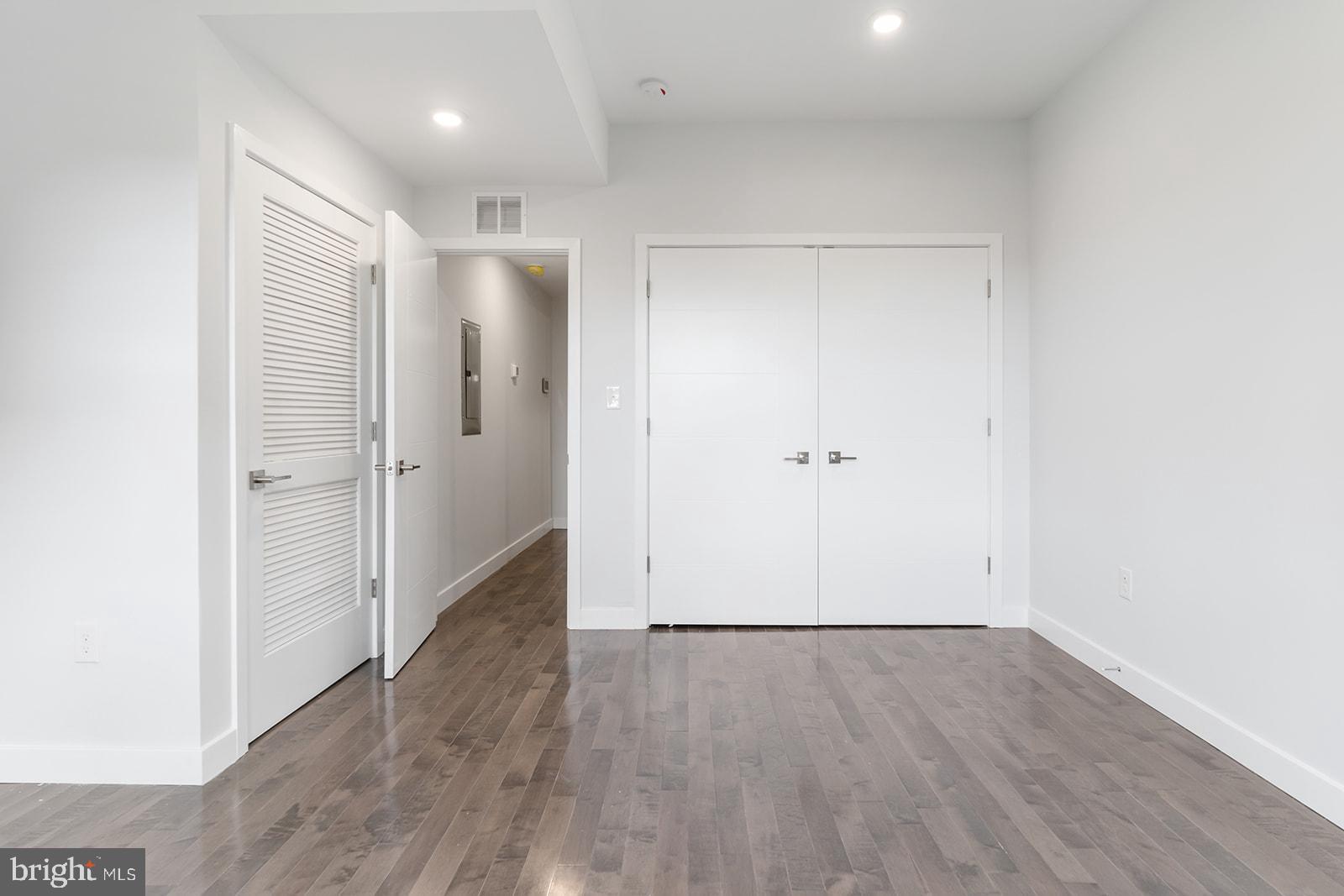 NORRIS SQUARE - Residential Lease