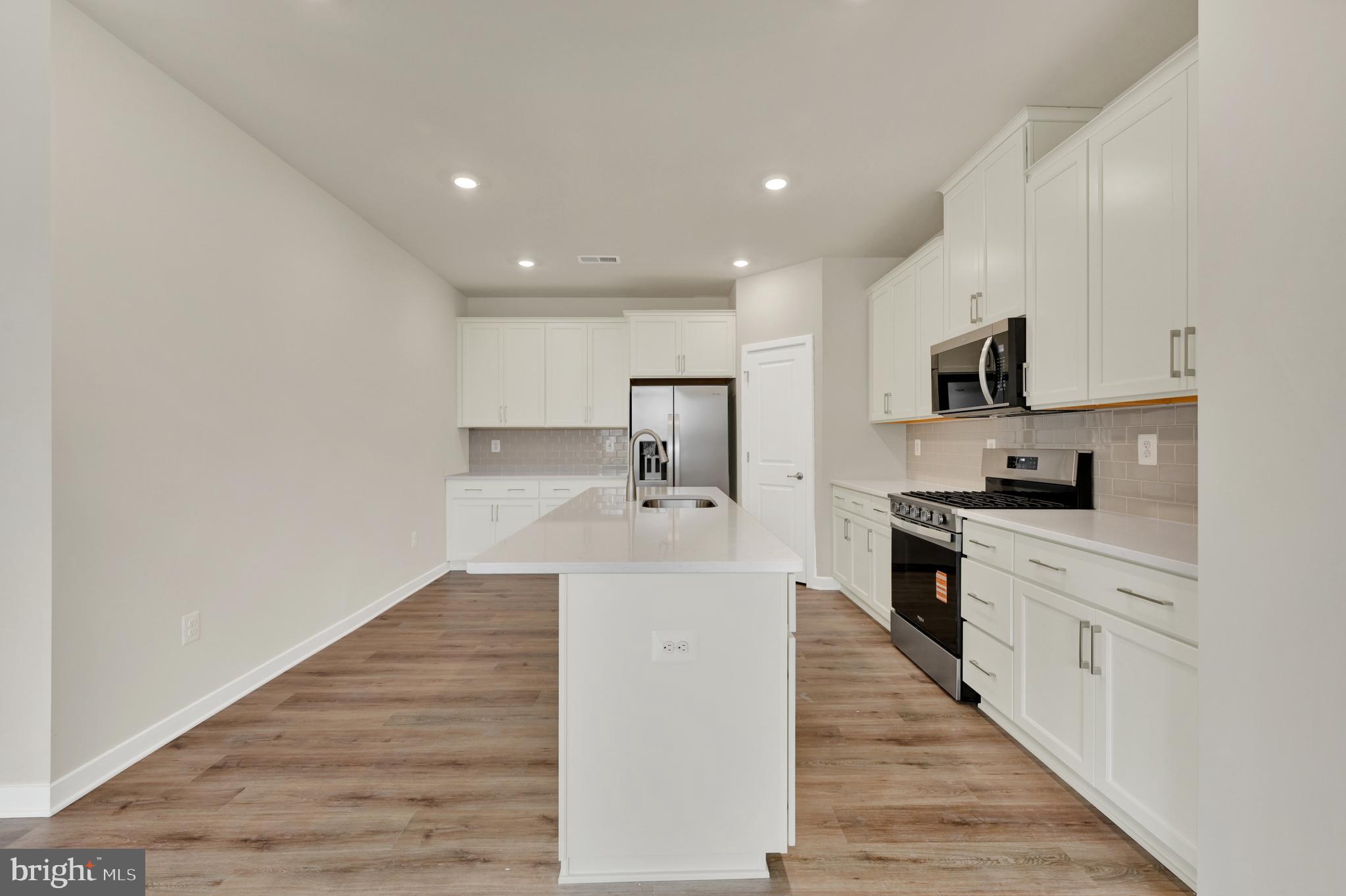 NOBLES POND - Residential