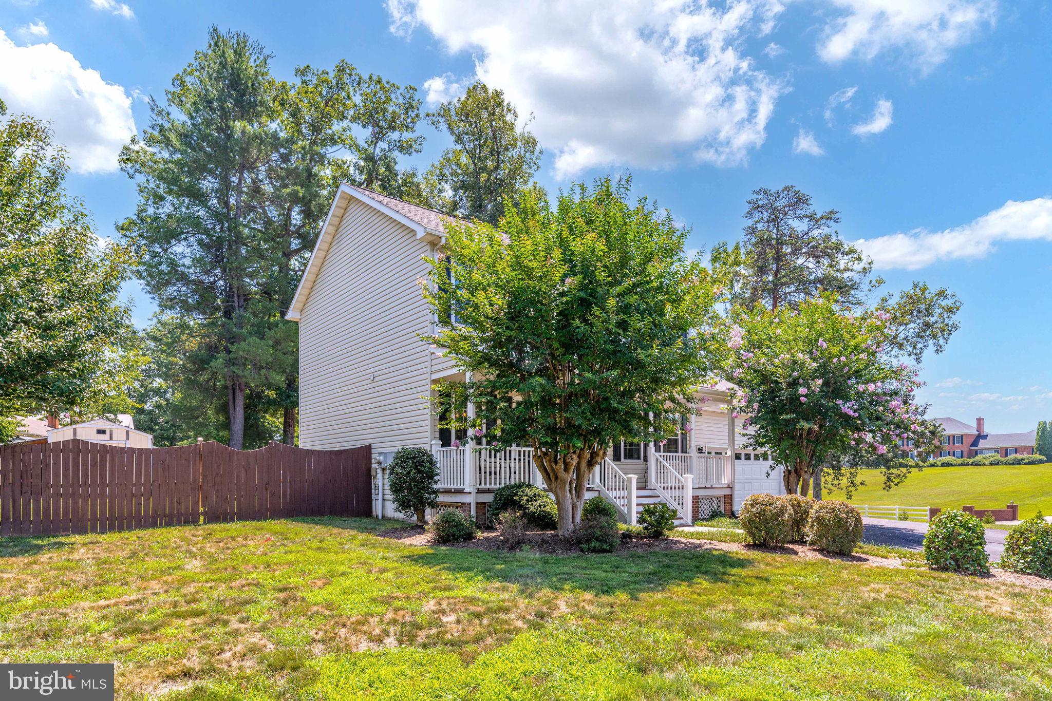 18 OAK TERRACE DRIVE