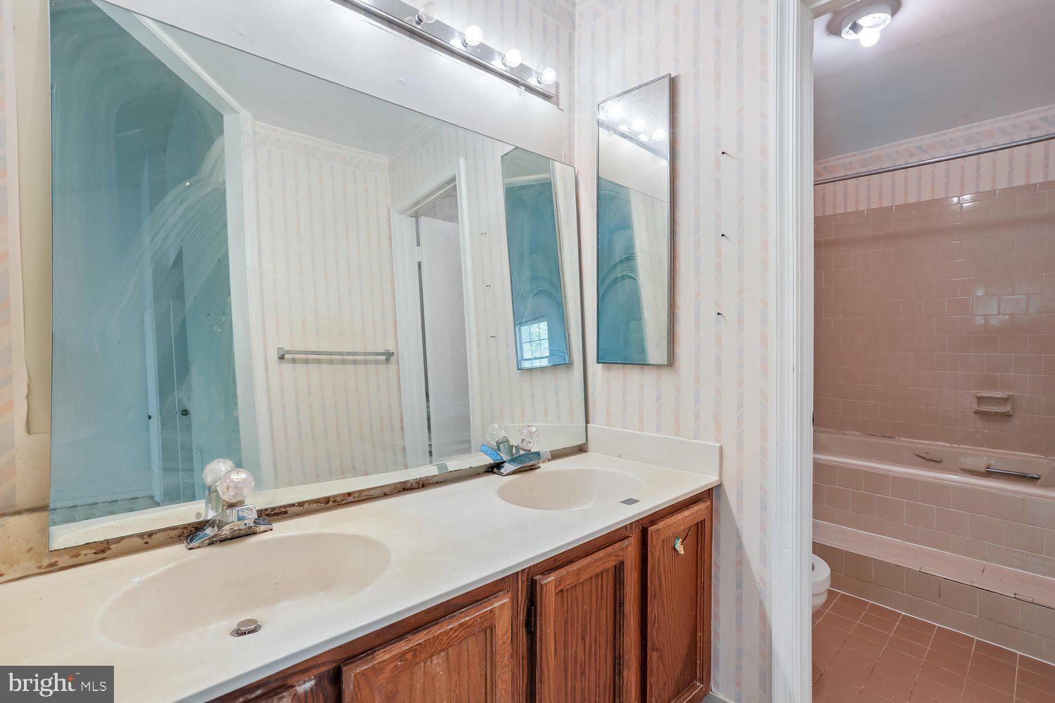 DUFIEF MILL ESTATES - Residential