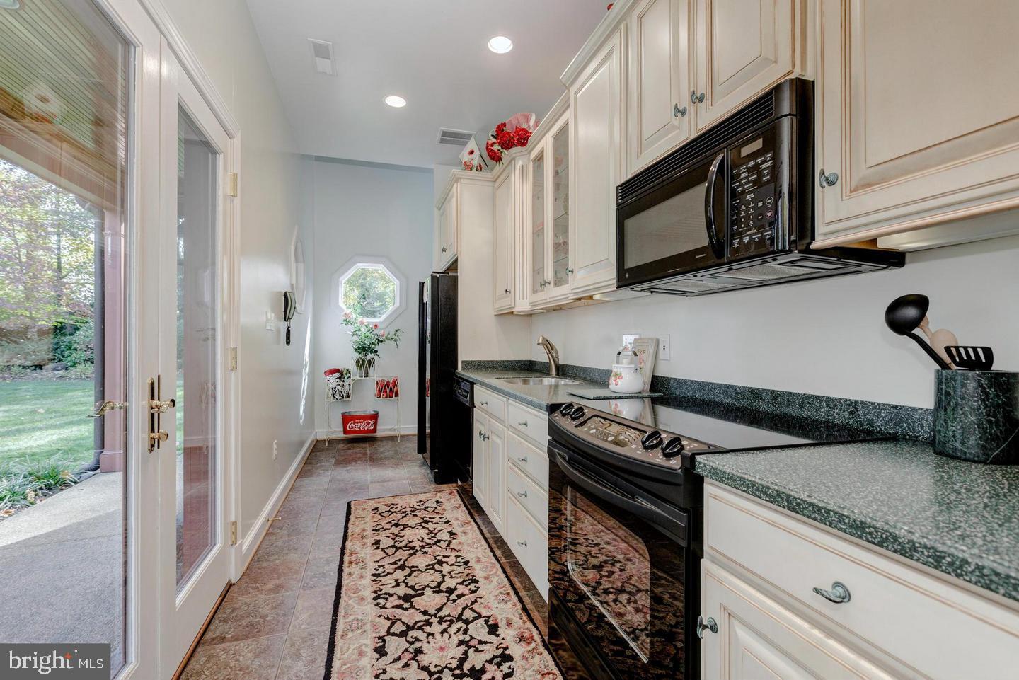 SUMMERWOOD - Residential