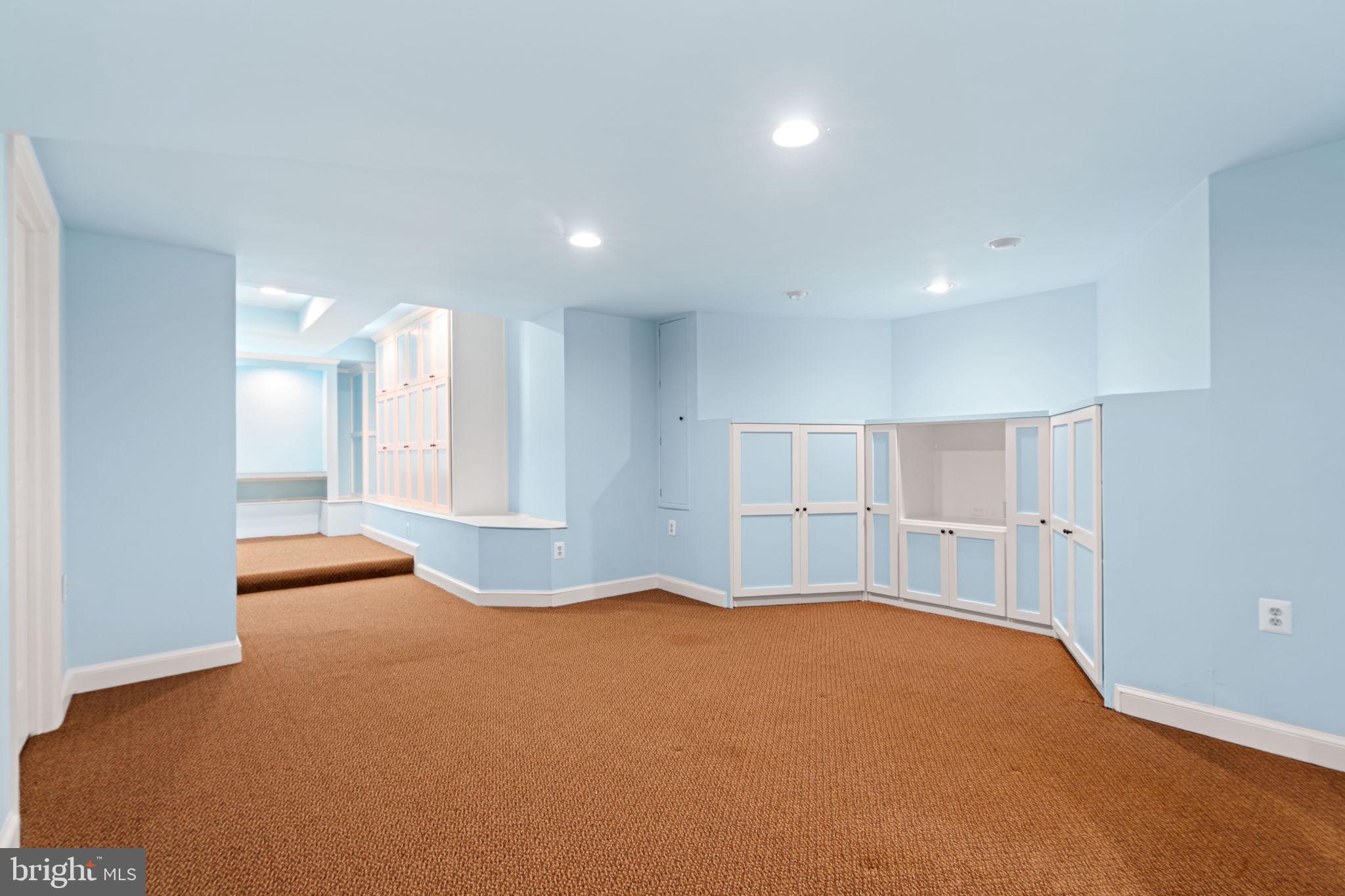 SUMMERWOOD - Residential