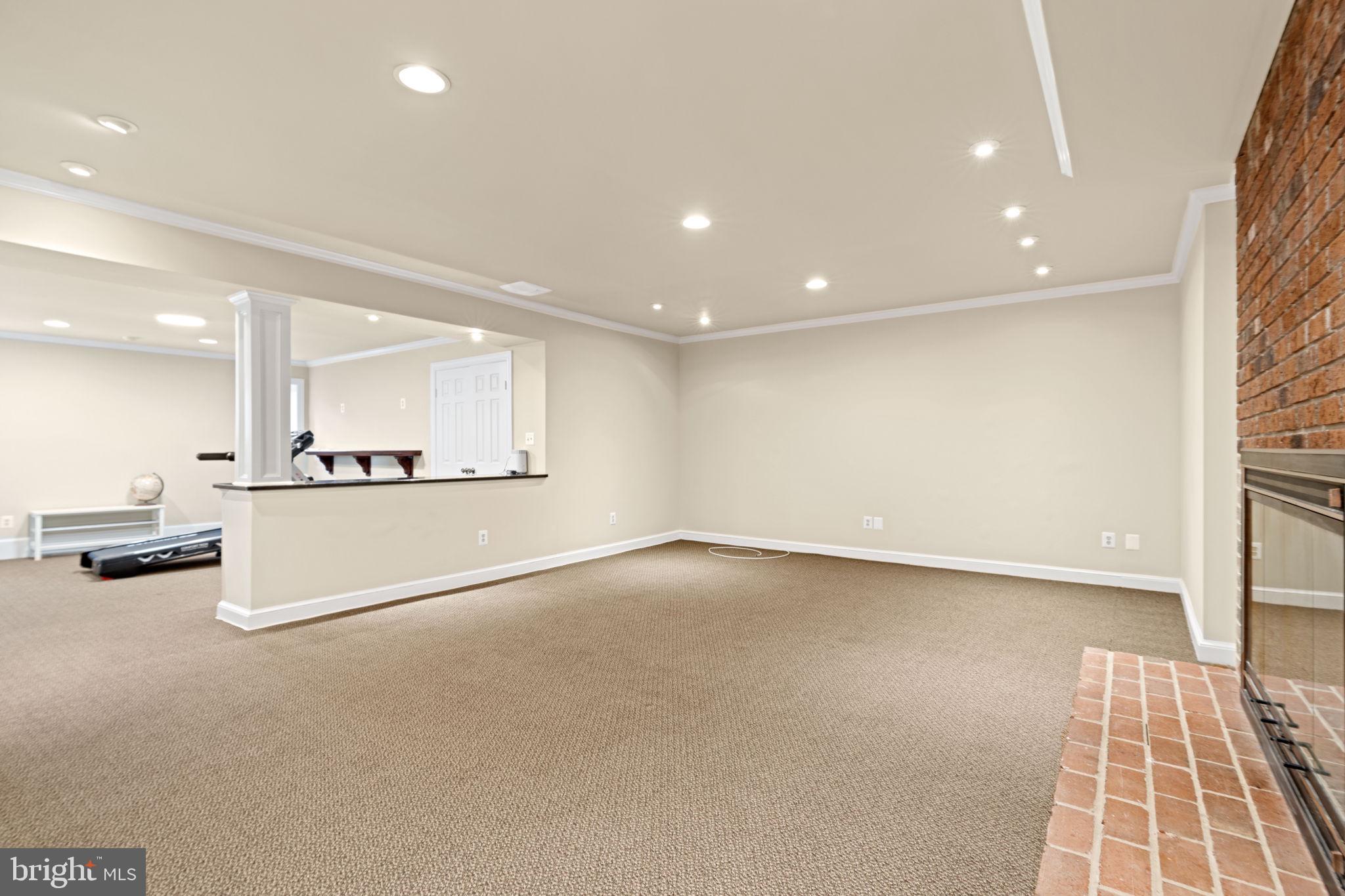 SUMMERWOOD - Residential