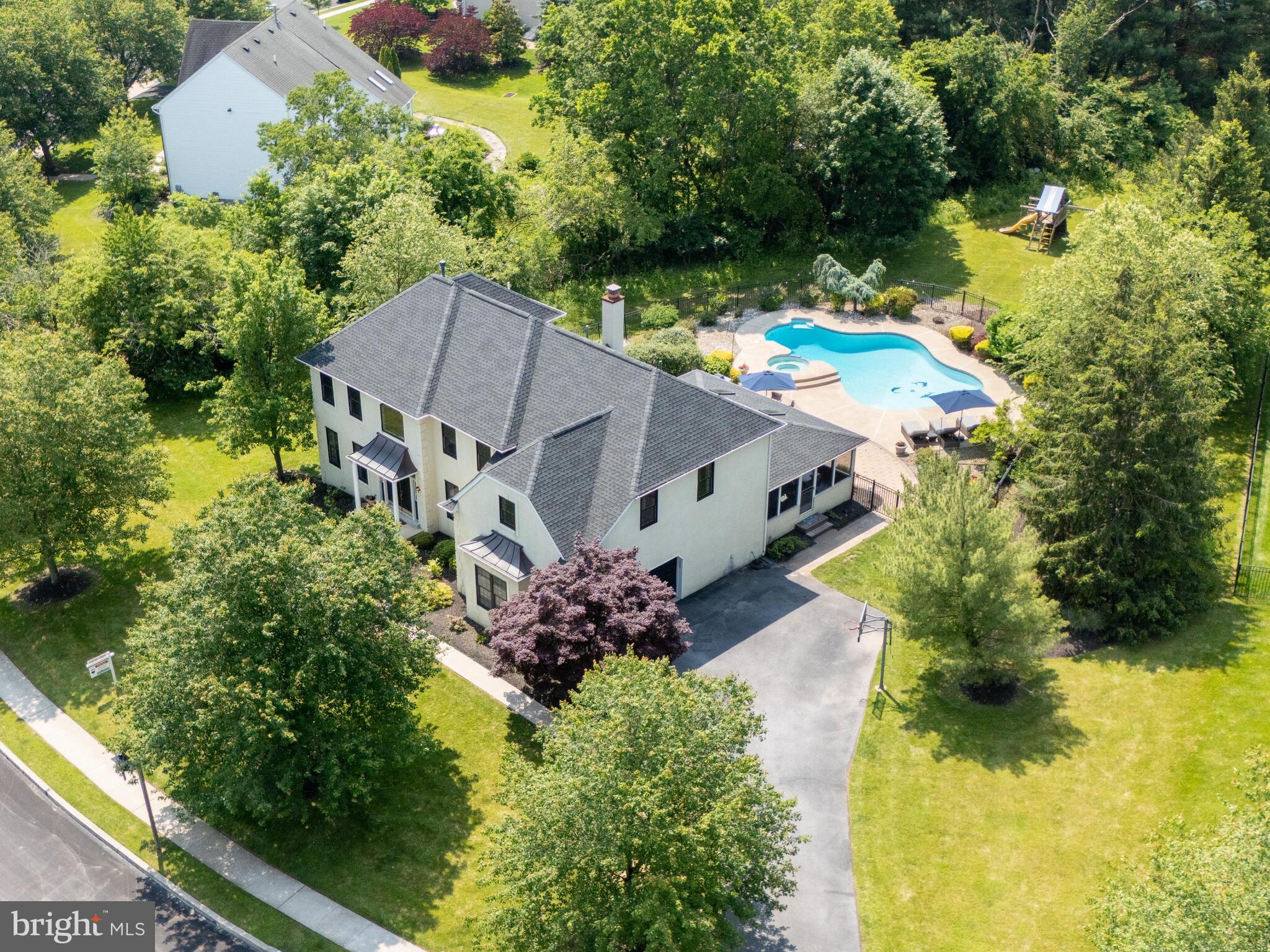 355 VISTA DRIVE