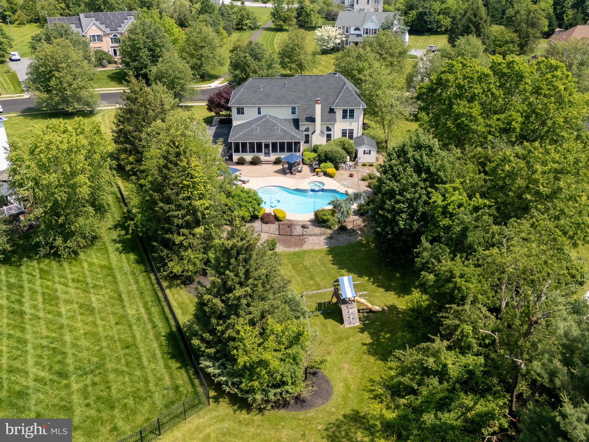 355 VISTA DRIVE