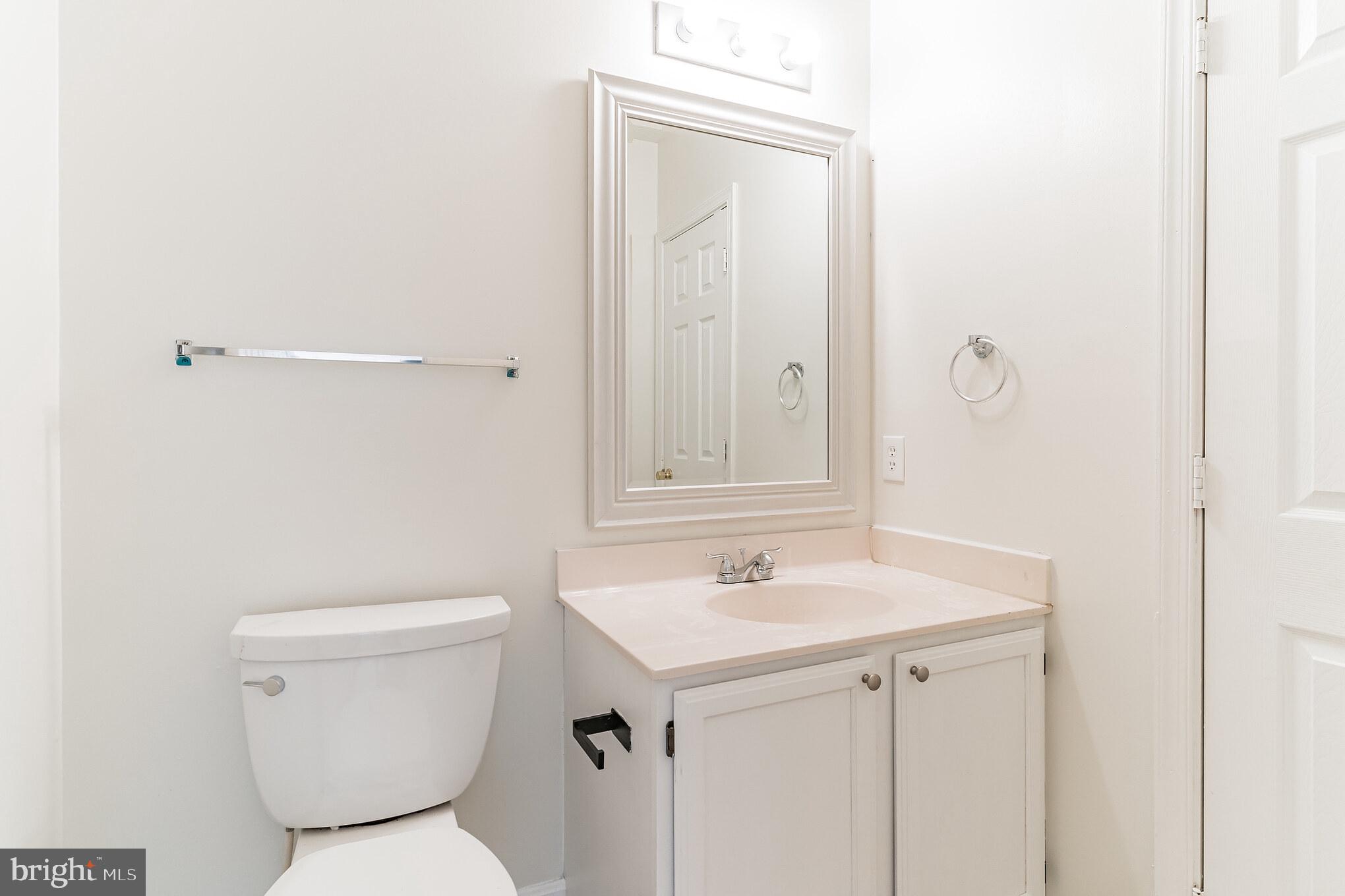 ST CHARLES SUB - HAMPSHIRE - Residential Lease