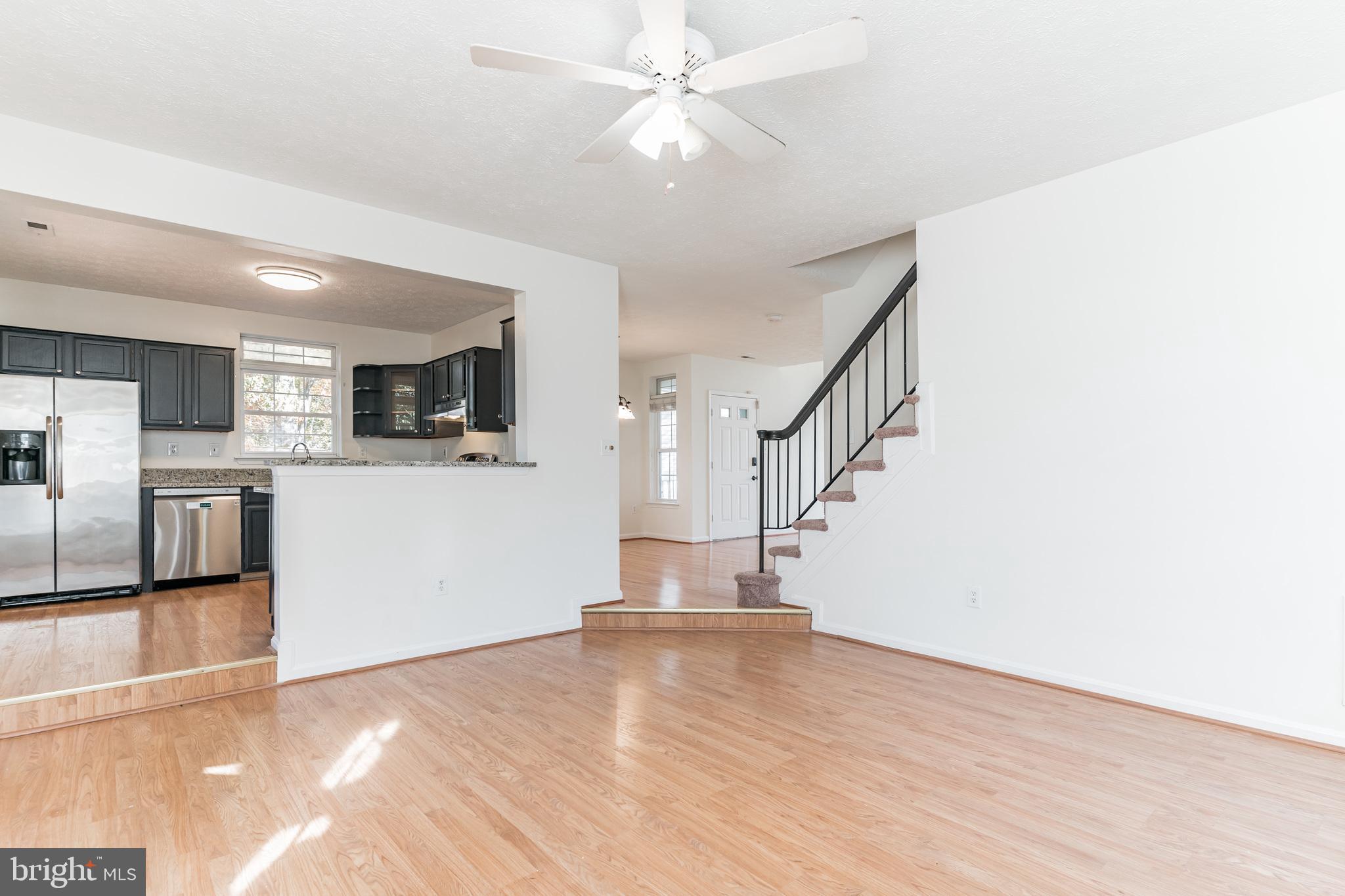 ST CHARLES SUB - HAMPSHIRE - Residential Lease