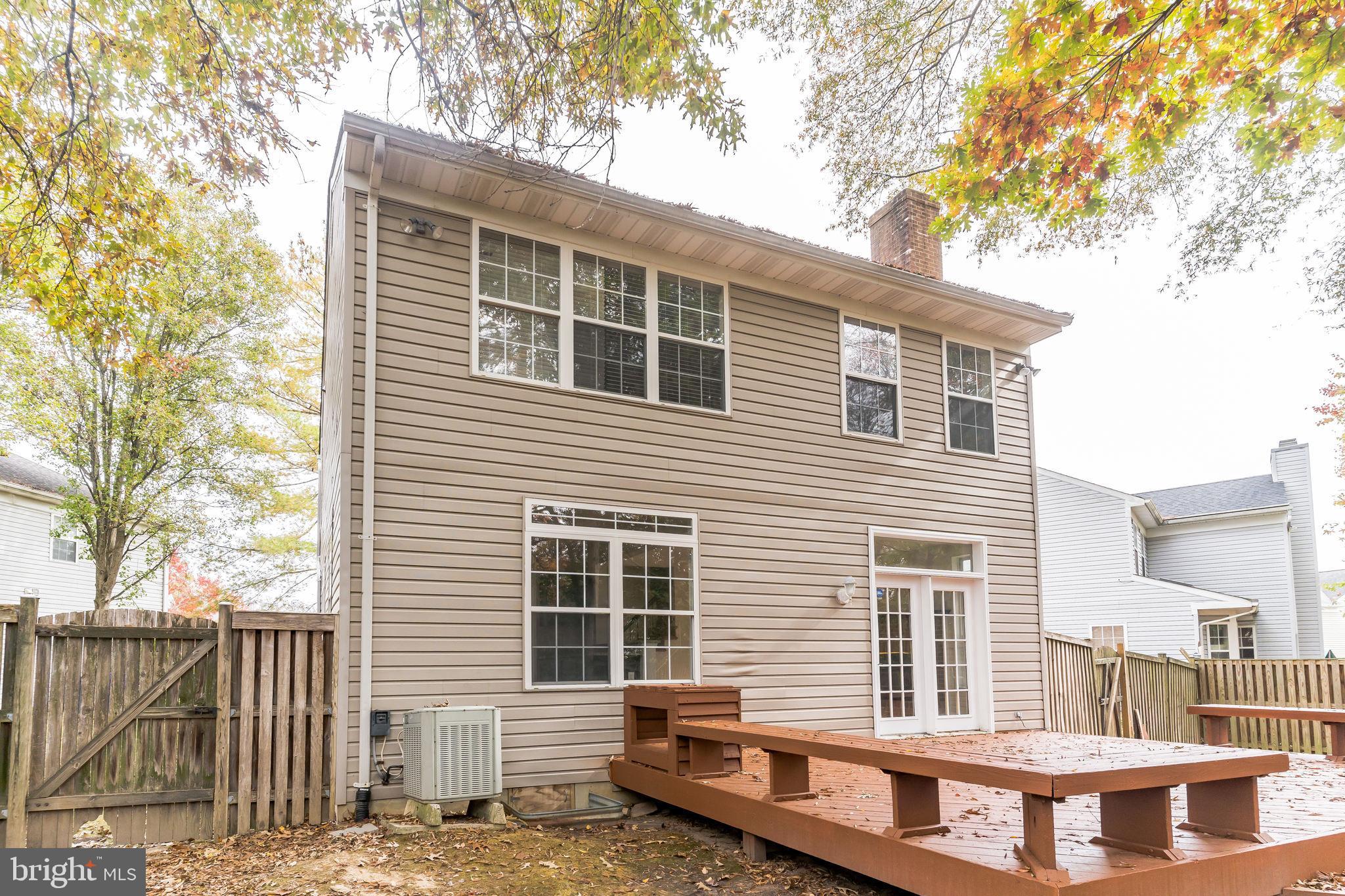 ST CHARLES SUB - HAMPSHIRE - Residential Lease