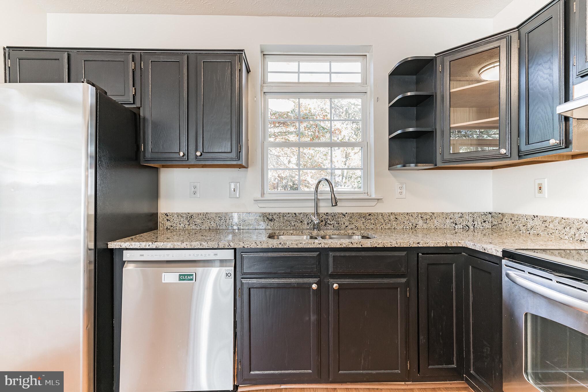 ST CHARLES SUB - HAMPSHIRE - Residential Lease