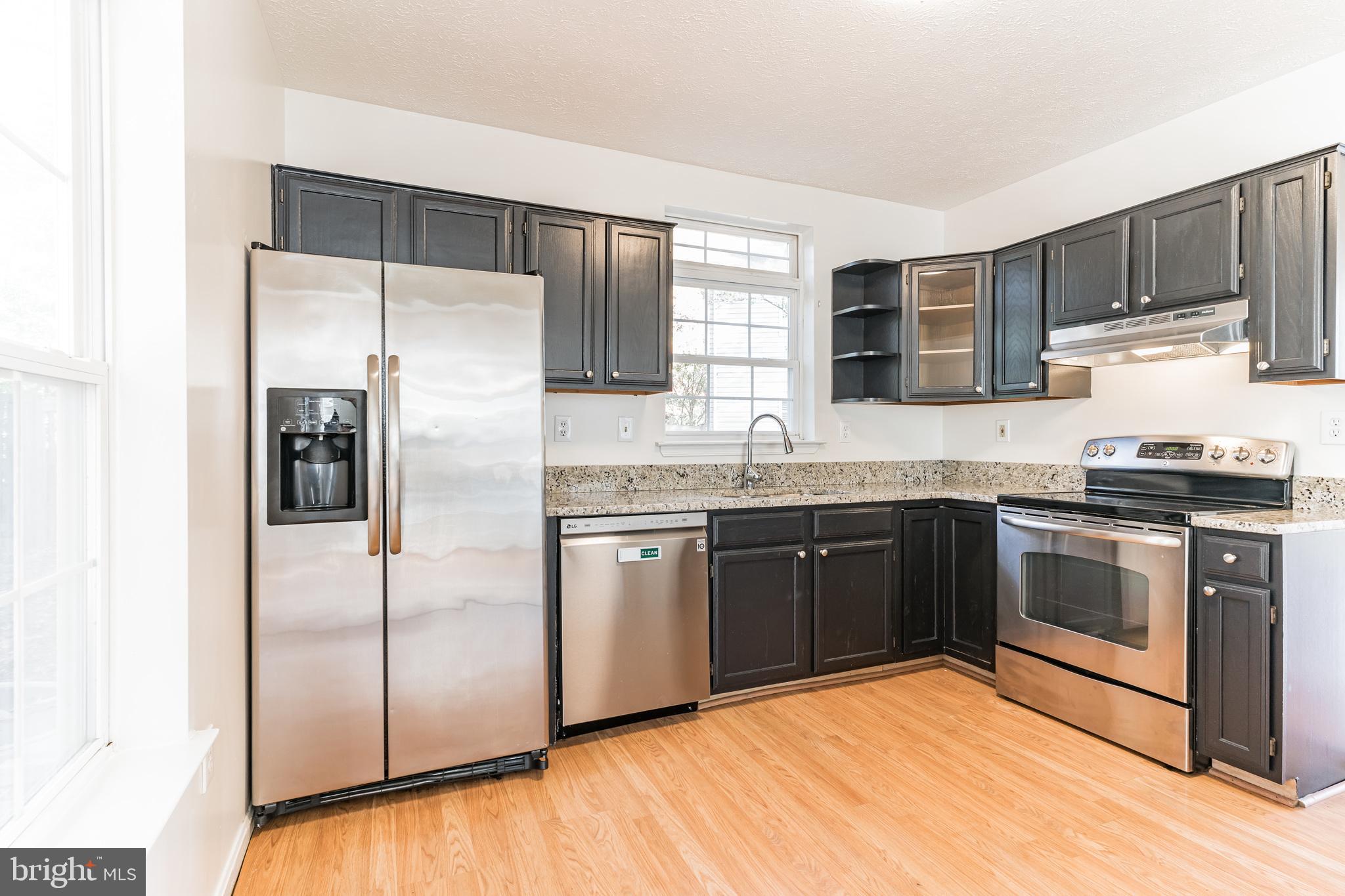 ST CHARLES SUB - HAMPSHIRE - Residential Lease