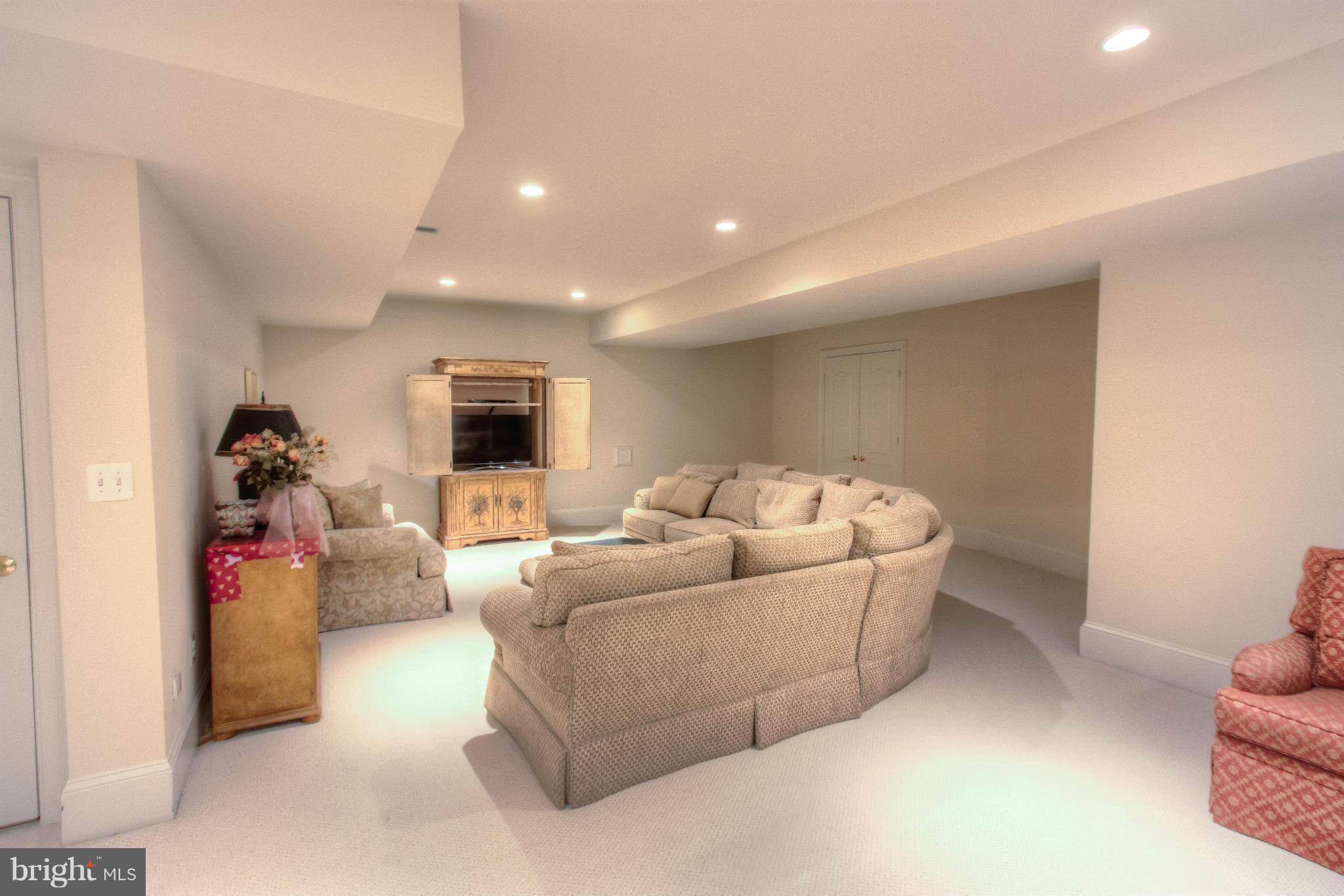 EVANS FARM - Residential