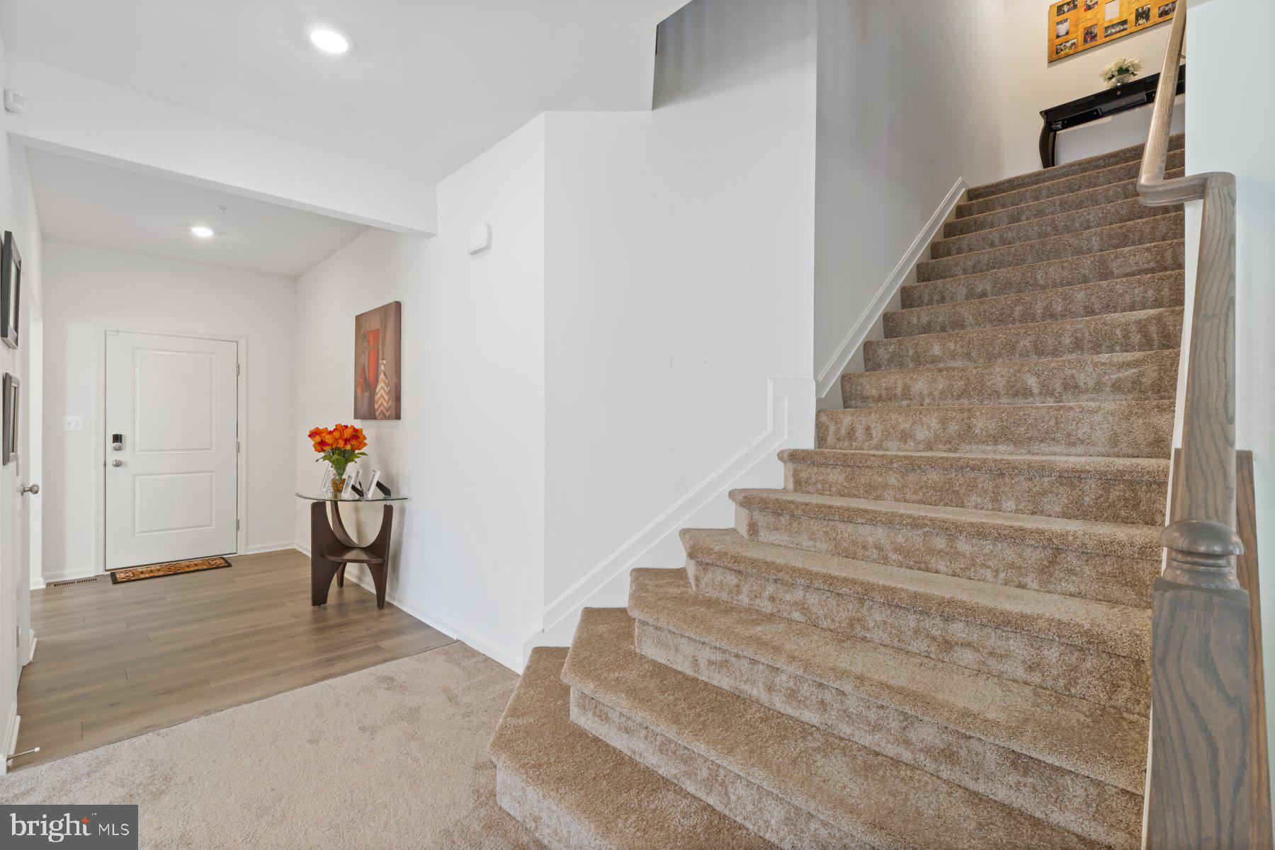 MONTGOMERY OAKS - Residential