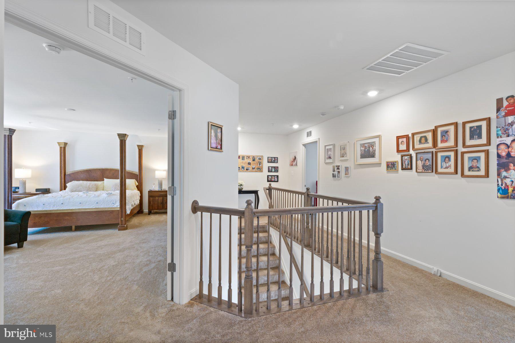 MONTGOMERY OAKS - Residential