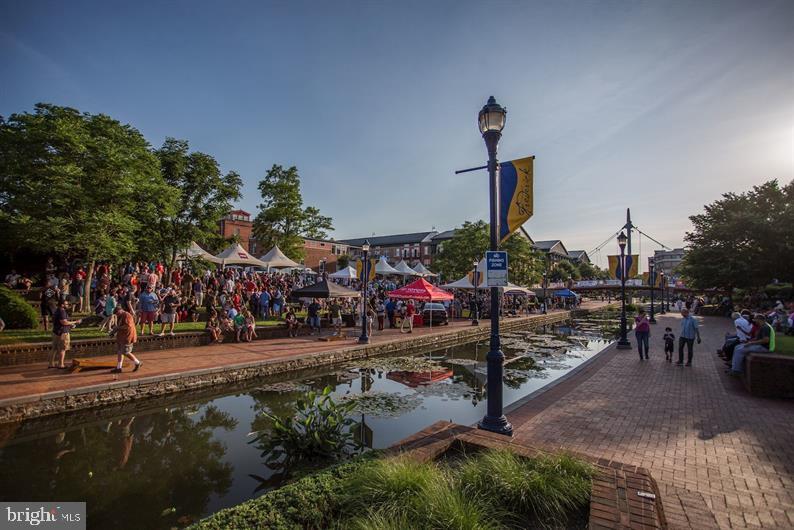 OAKDALE VILLAGE - Residential