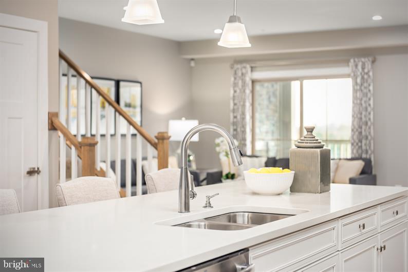 OAKDALE VILLAGE - Residential