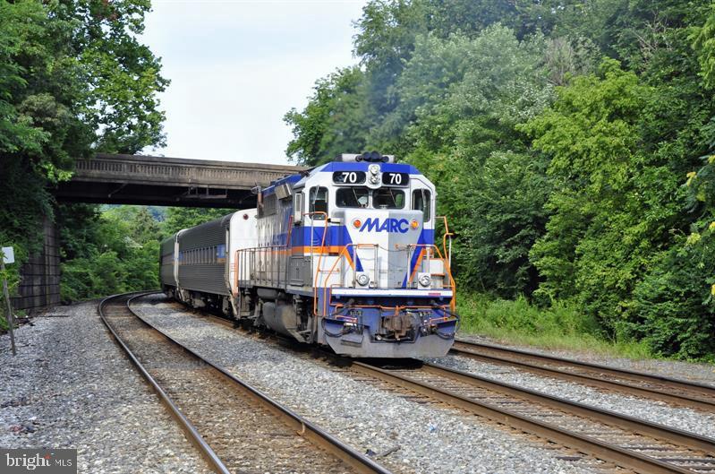 OAKDALE VILLAGE - Residential
