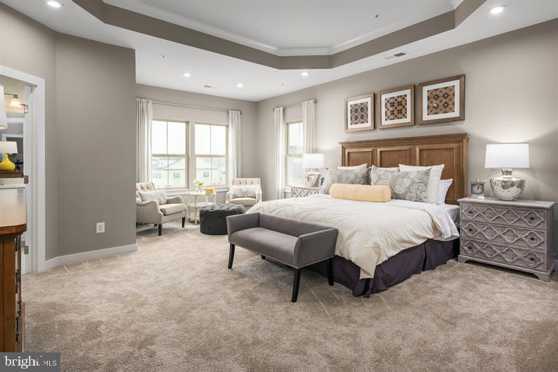 OAKDALE VILLAGE - Residential