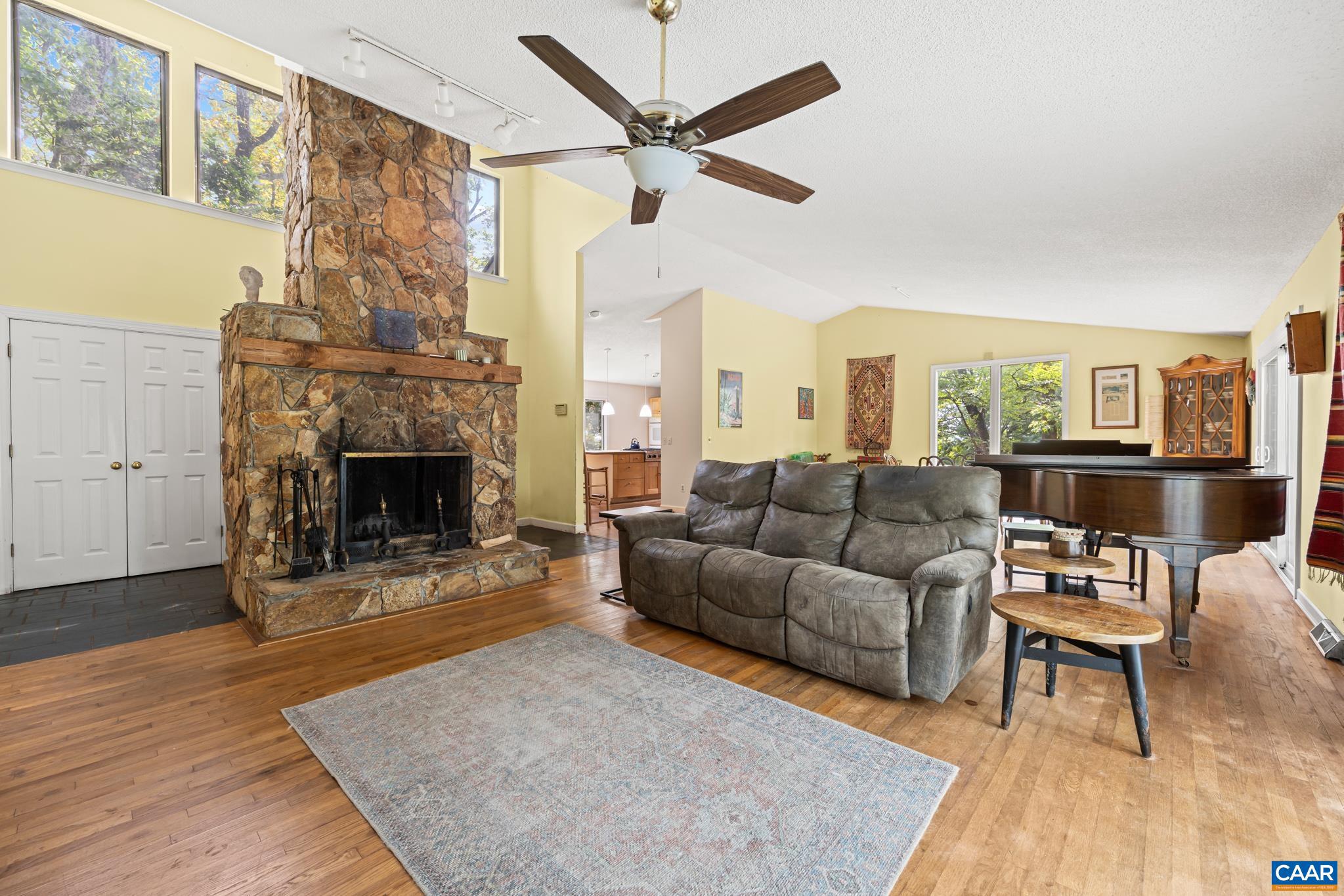 1880 NORTH PANTOPS DR