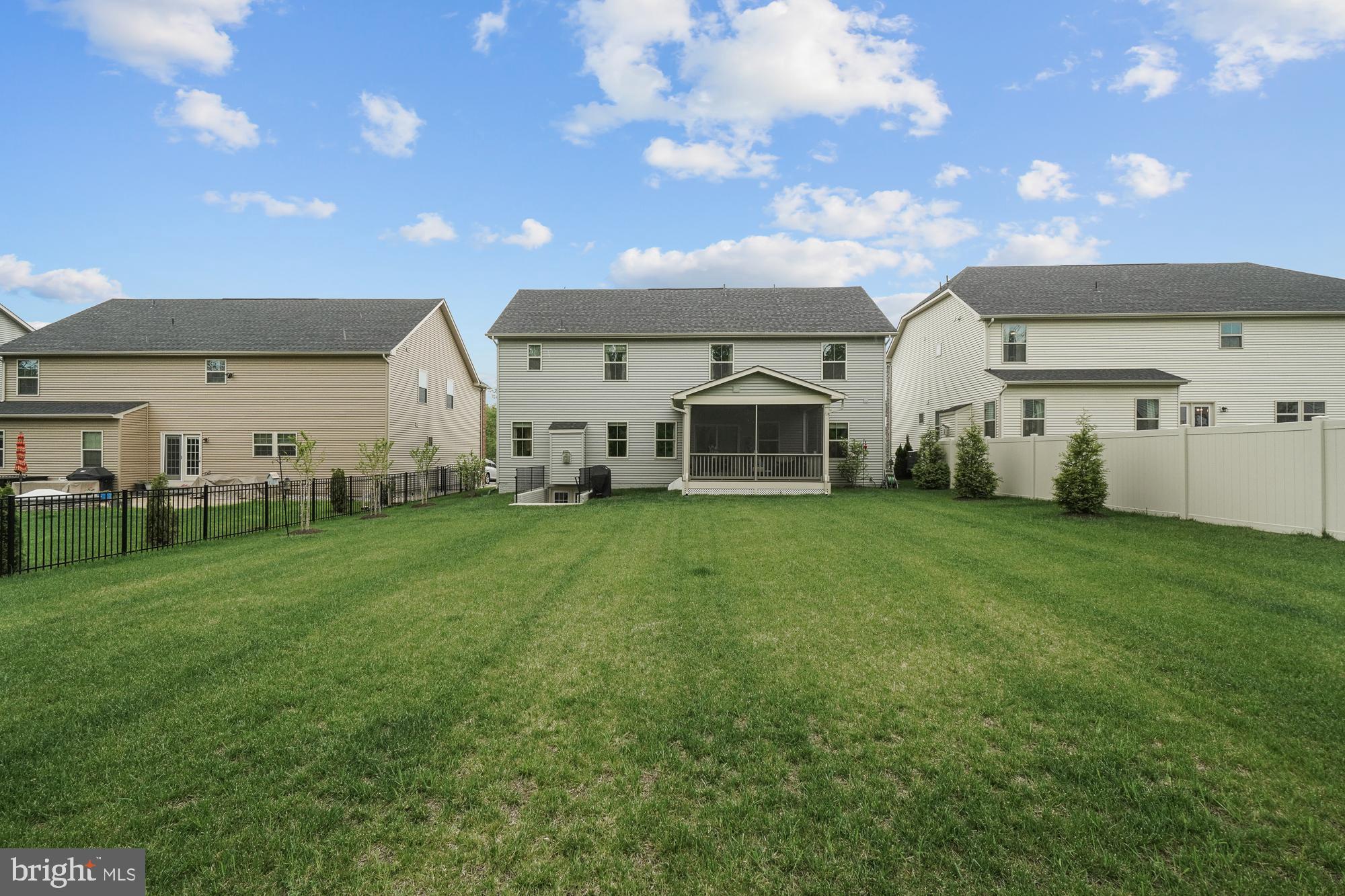 WOODRIDGE AT LAKE LINGANORE - Residential