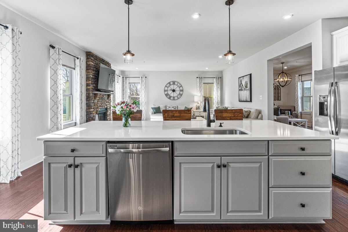 WOODRIDGE AT LAKE LINGANORE - Residential