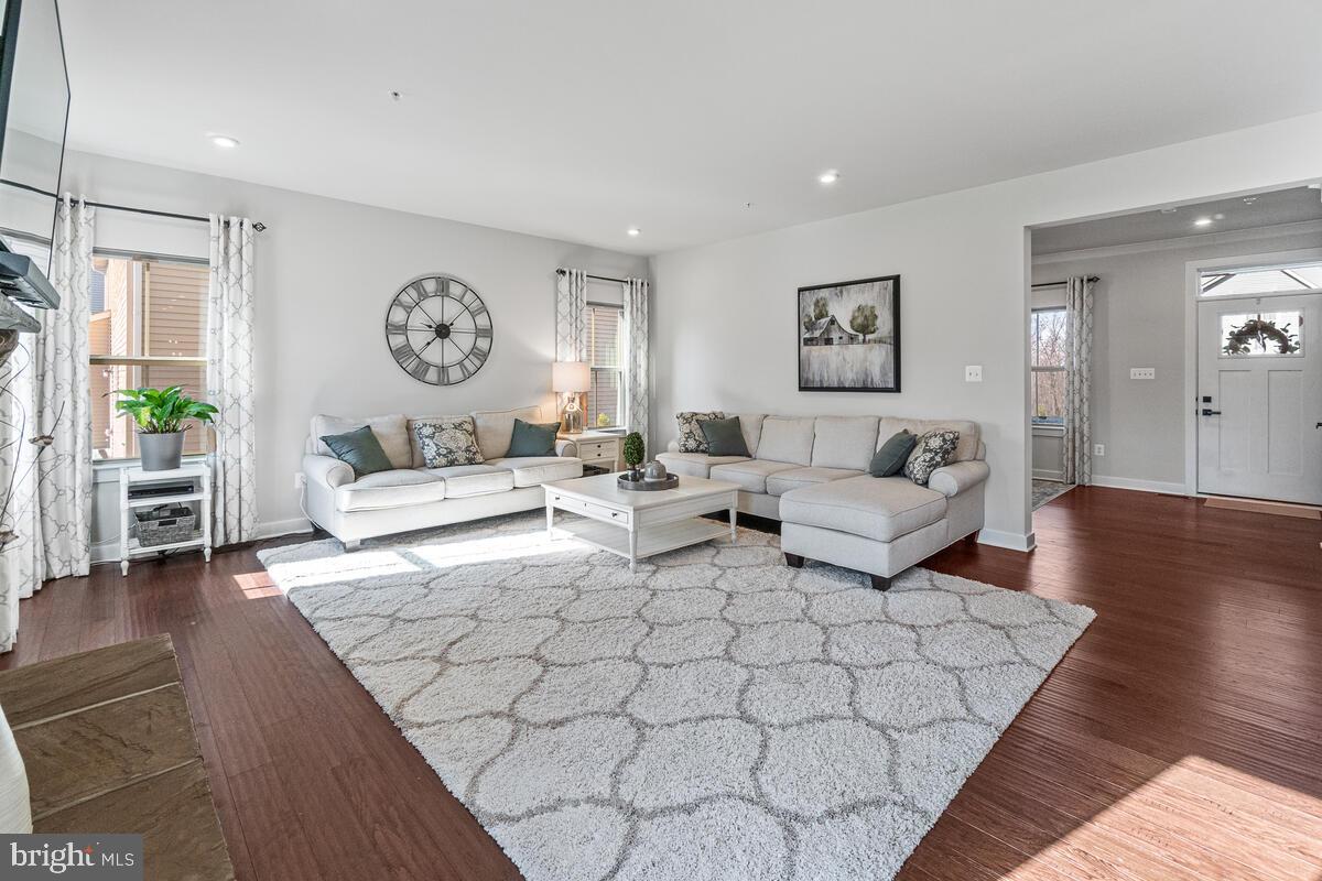 WOODRIDGE AT LAKE LINGANORE - Residential