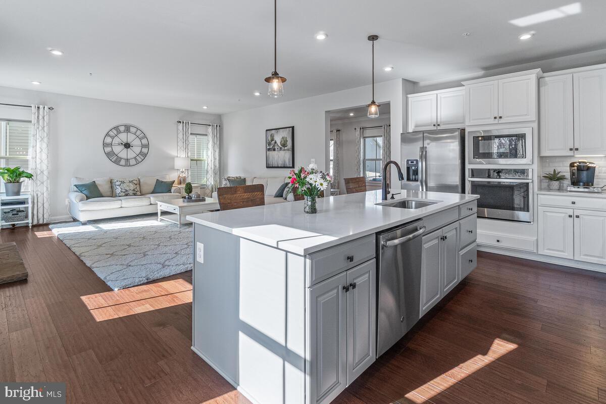 WOODRIDGE AT LAKE LINGANORE - Residential