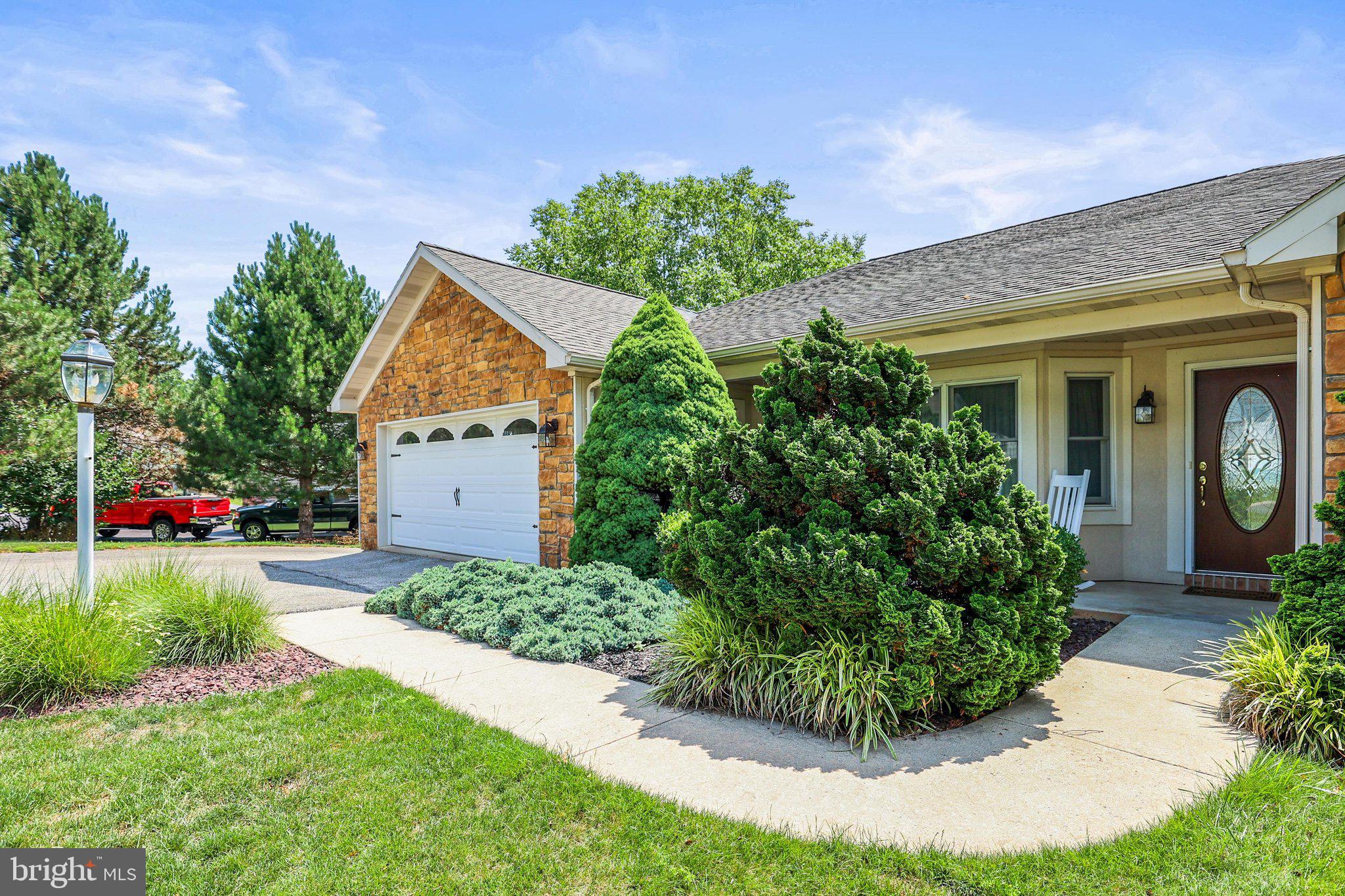 151 OVERVIEW CIRCLE E