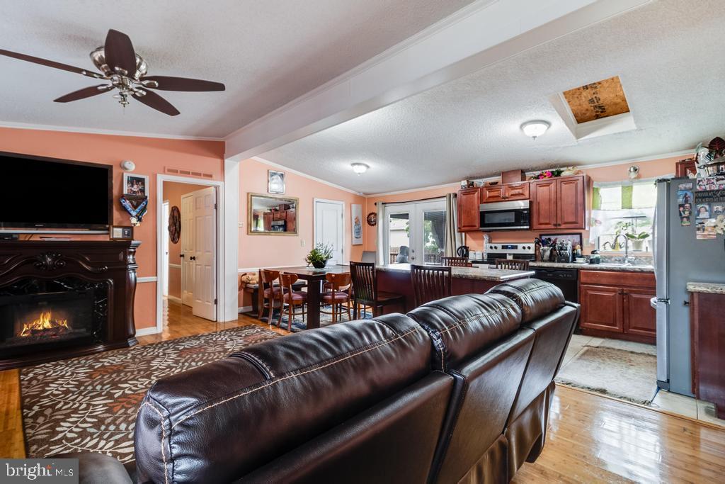 45880 S SPRINGSTEEN COURT