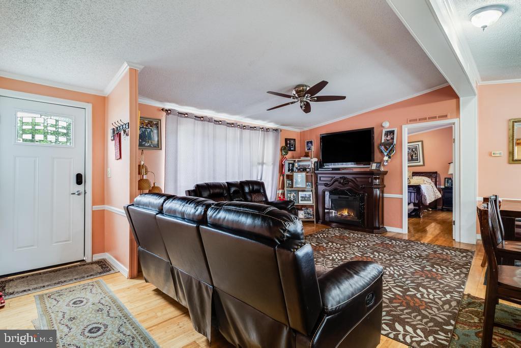 45880 S SPRINGSTEEN COURT