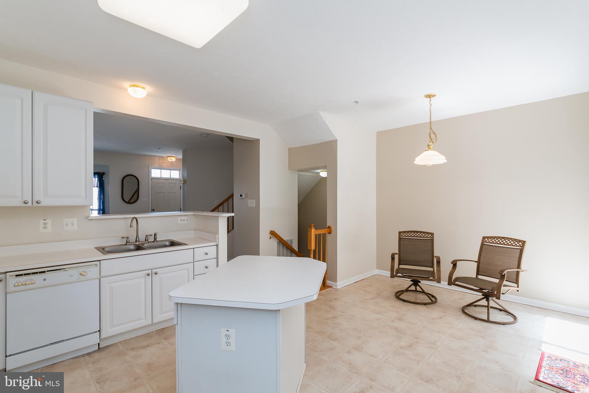 HOLLY WOODS - Residential