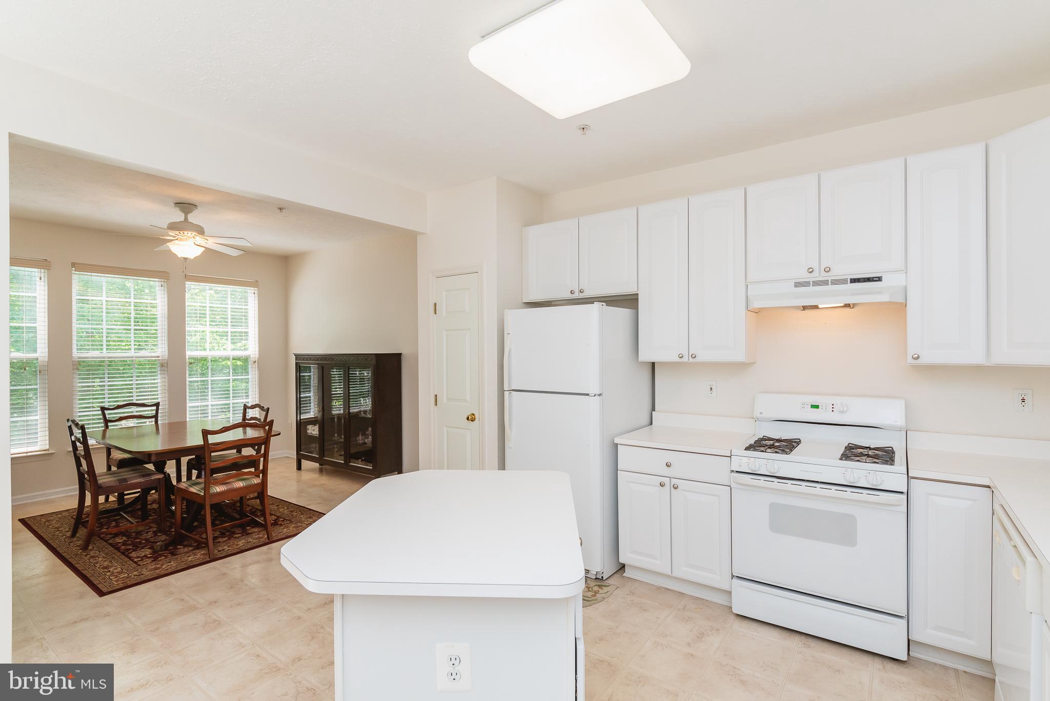 HOLLY WOODS - Residential