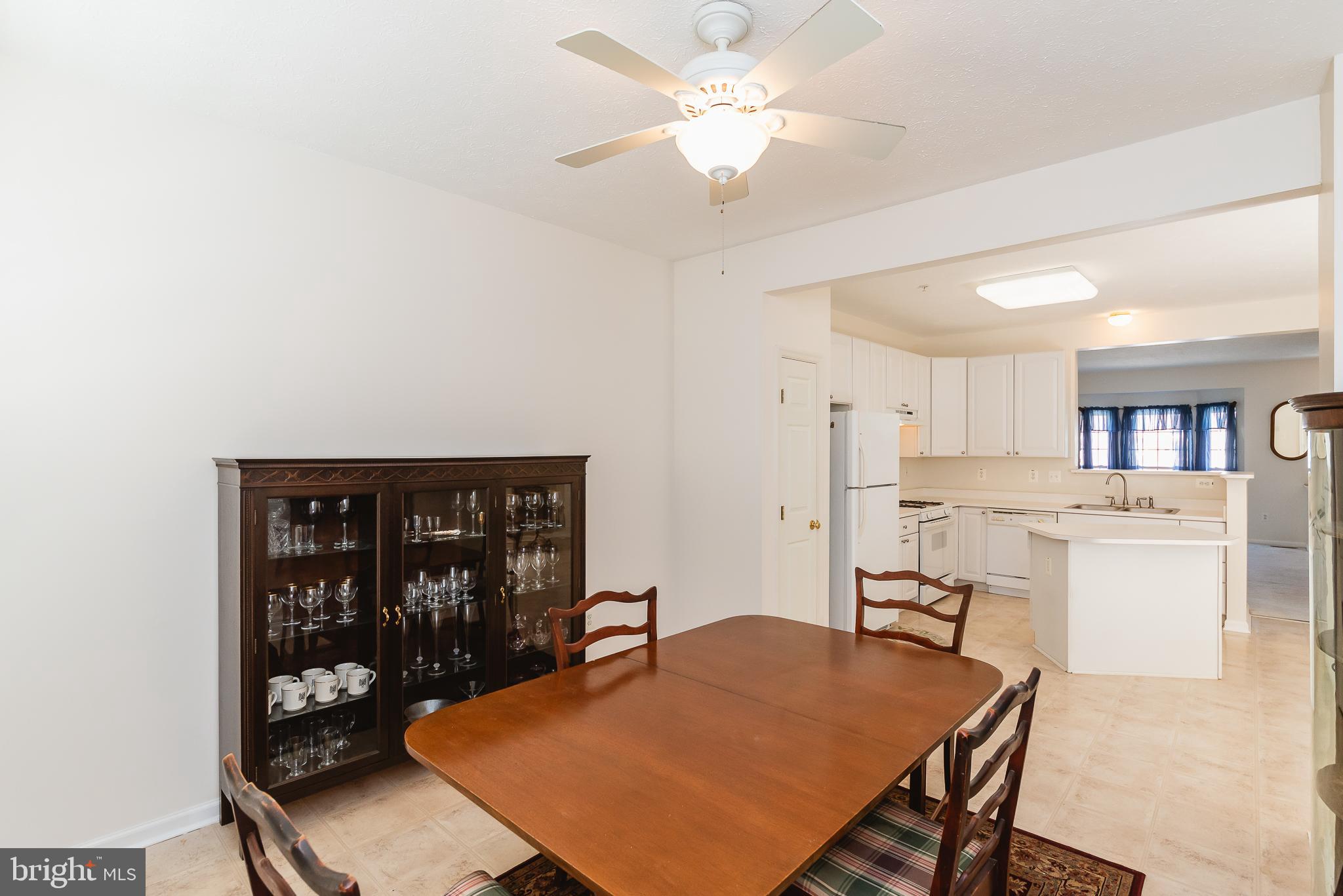 HOLLY WOODS - Residential