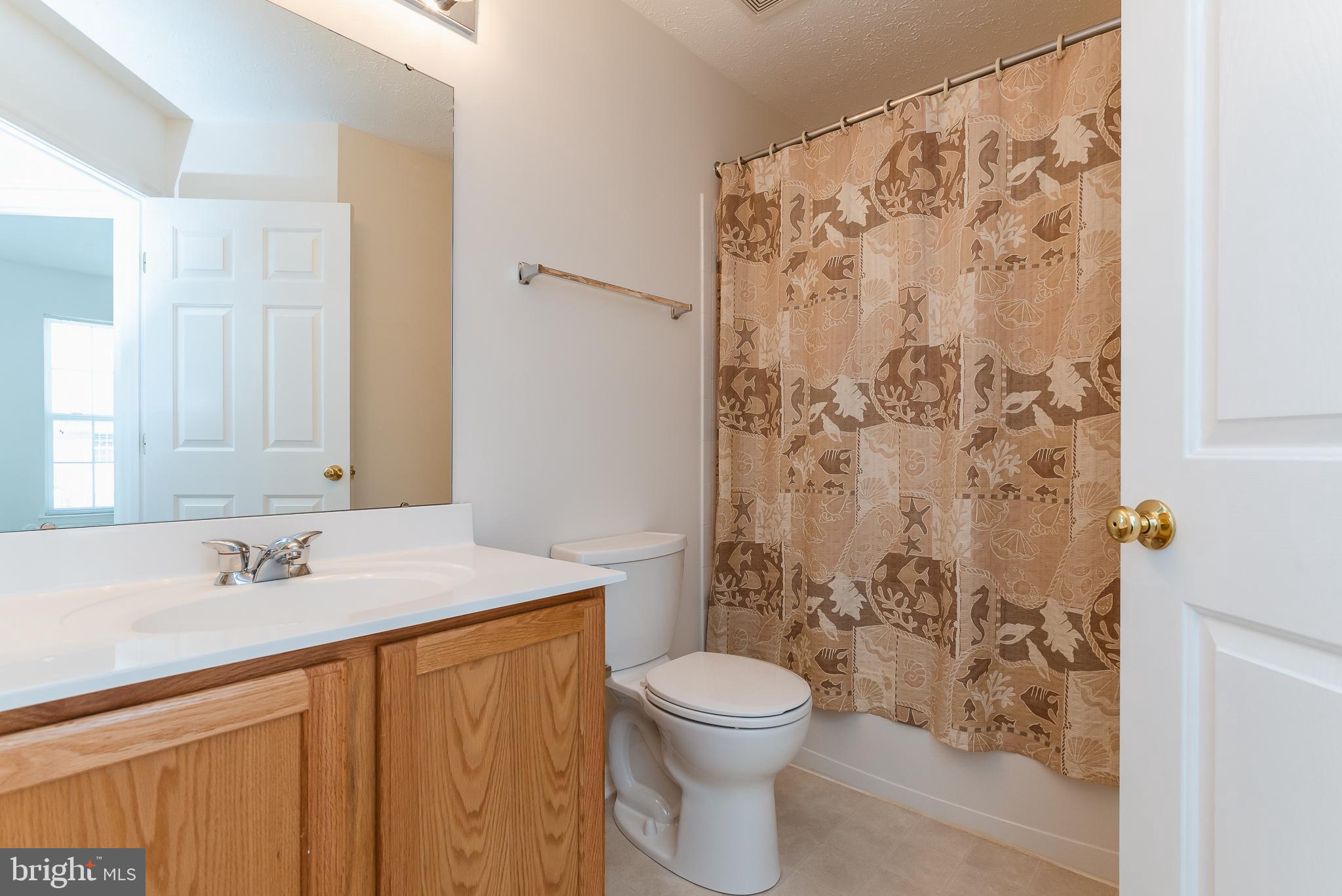 HOLLY WOODS - Residential