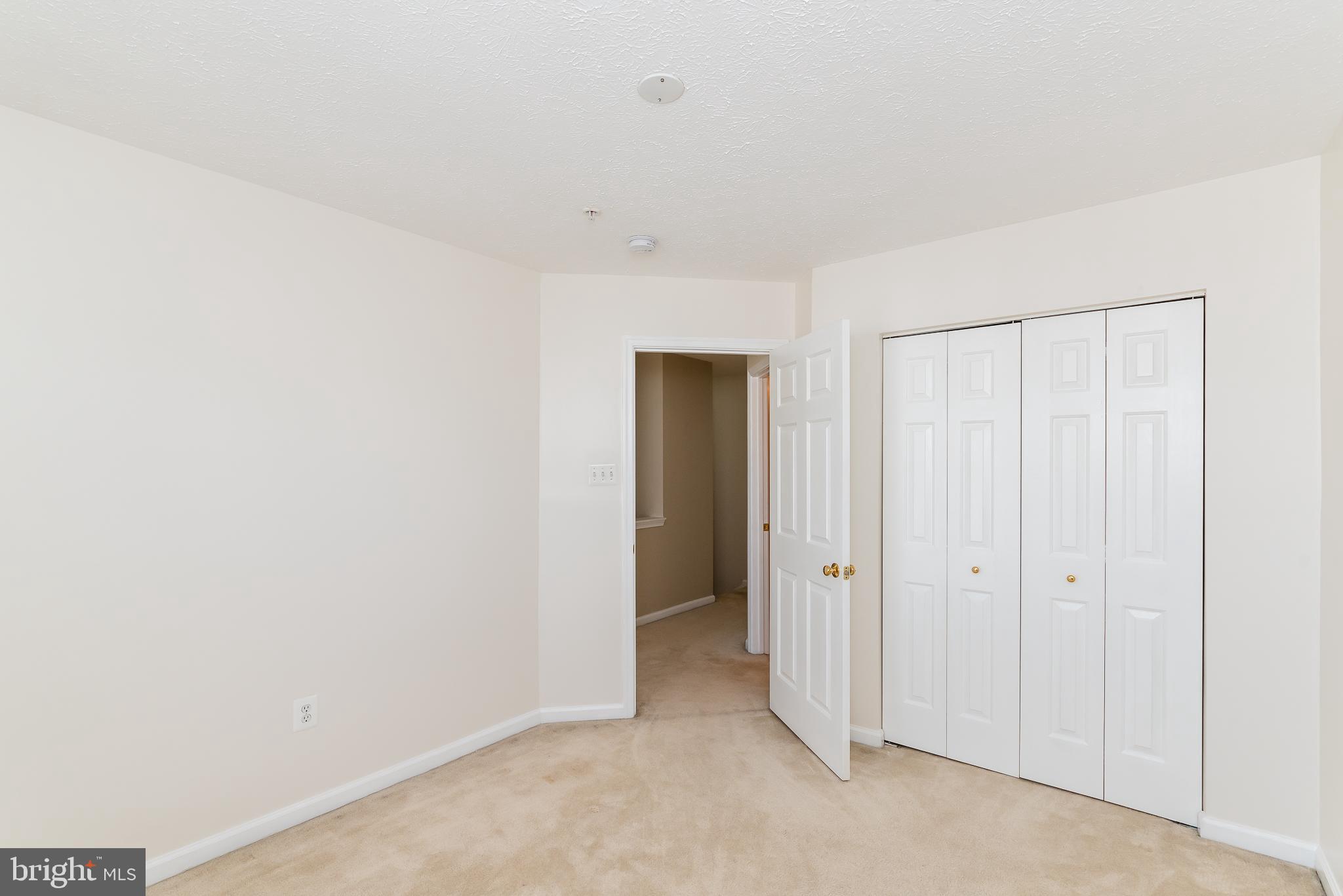 HOLLY WOODS - Residential