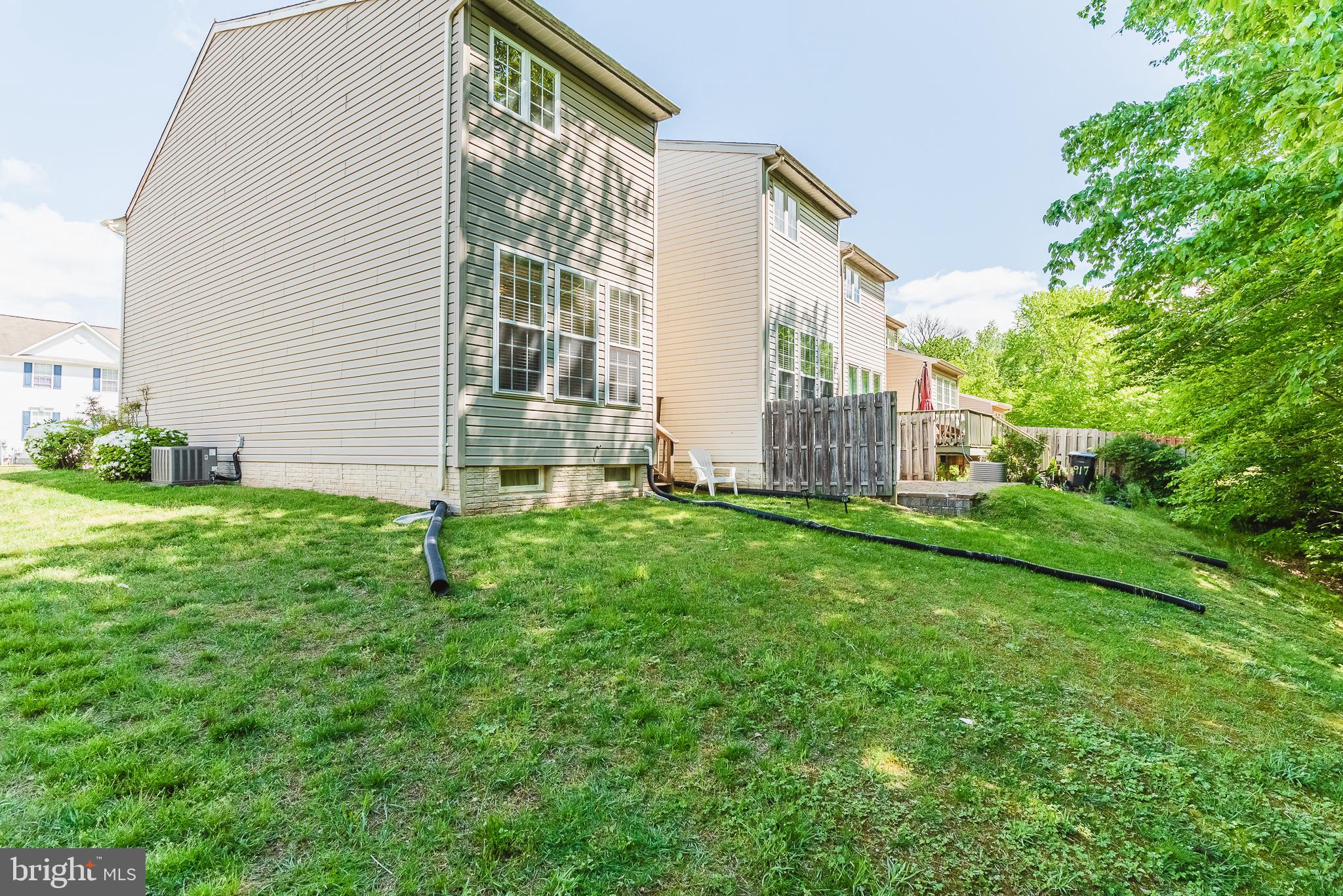 HOLLY WOODS - Residential