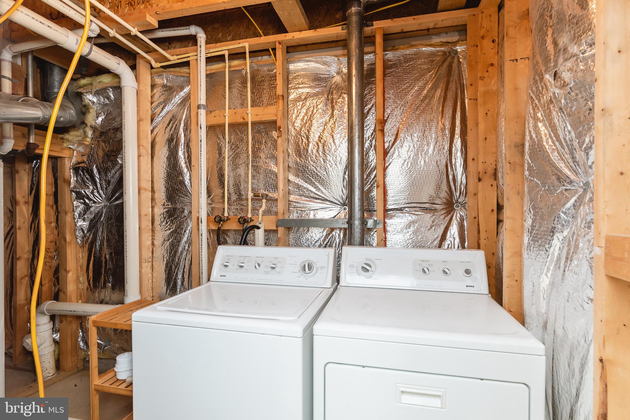 HOLLY WOODS - Residential