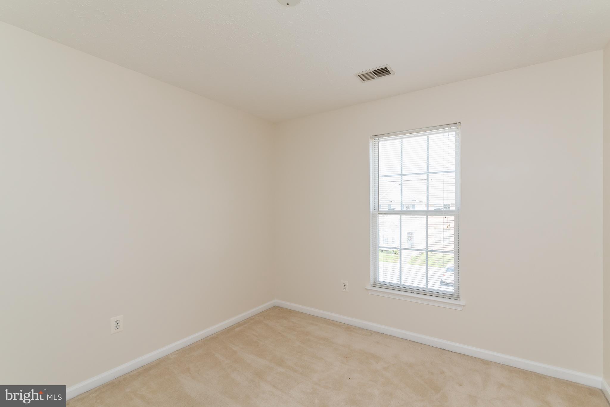 HOLLY WOODS - Residential