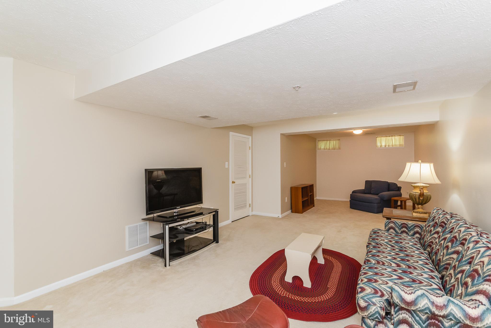 HOLLY WOODS - Residential