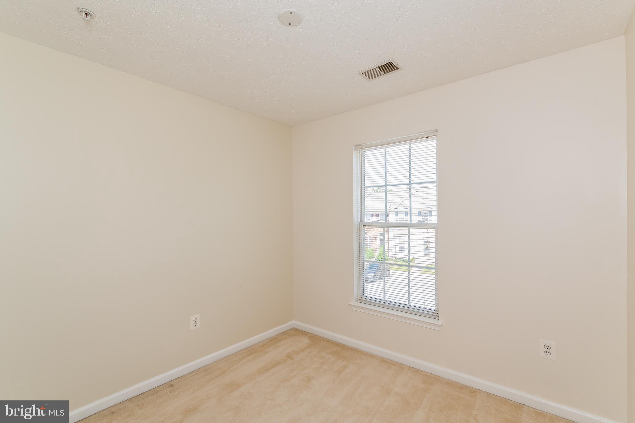 HOLLY WOODS - Residential