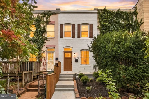 MLS: DCDC2284532