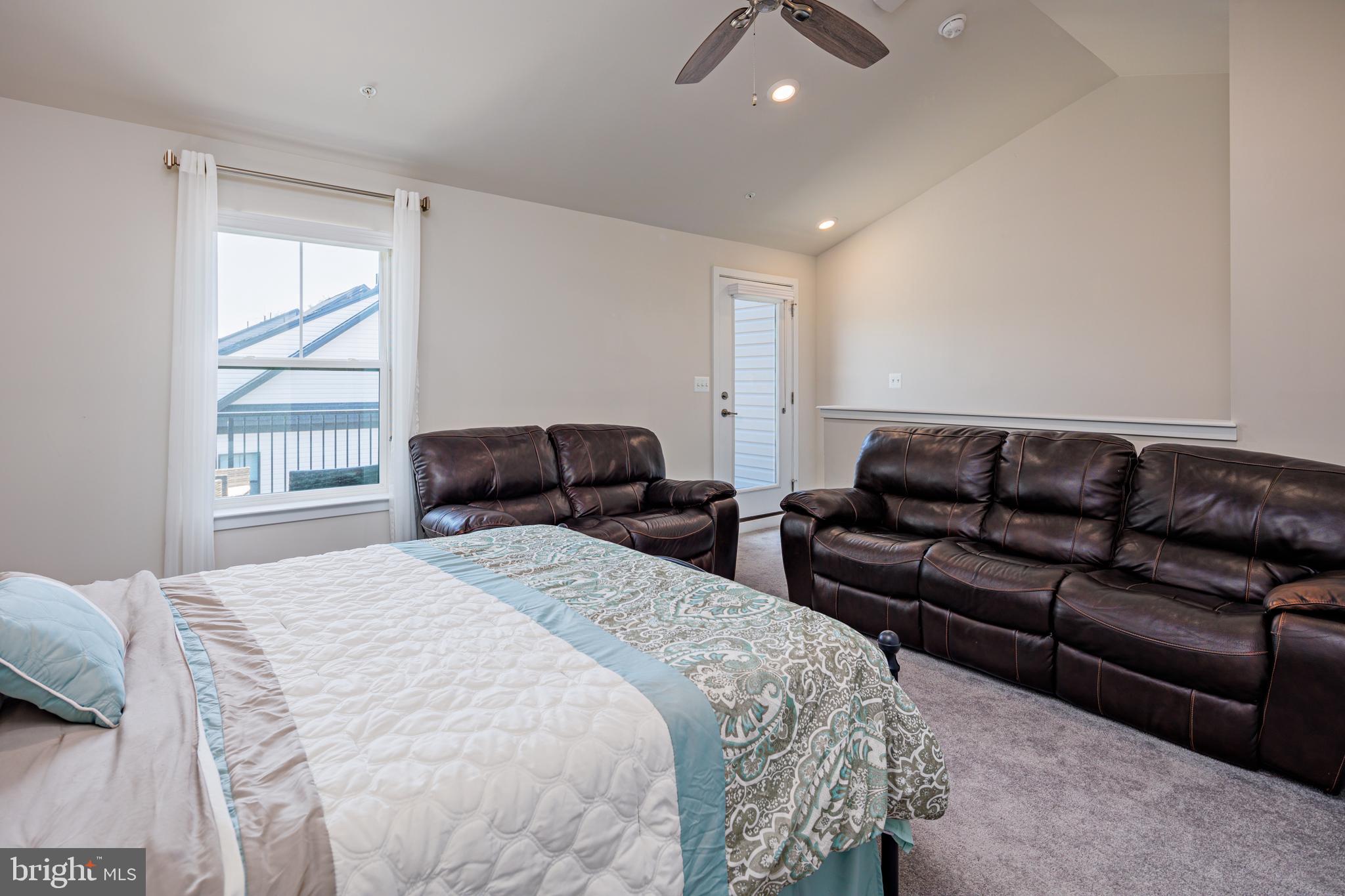 TANYARD SHORES - Residential