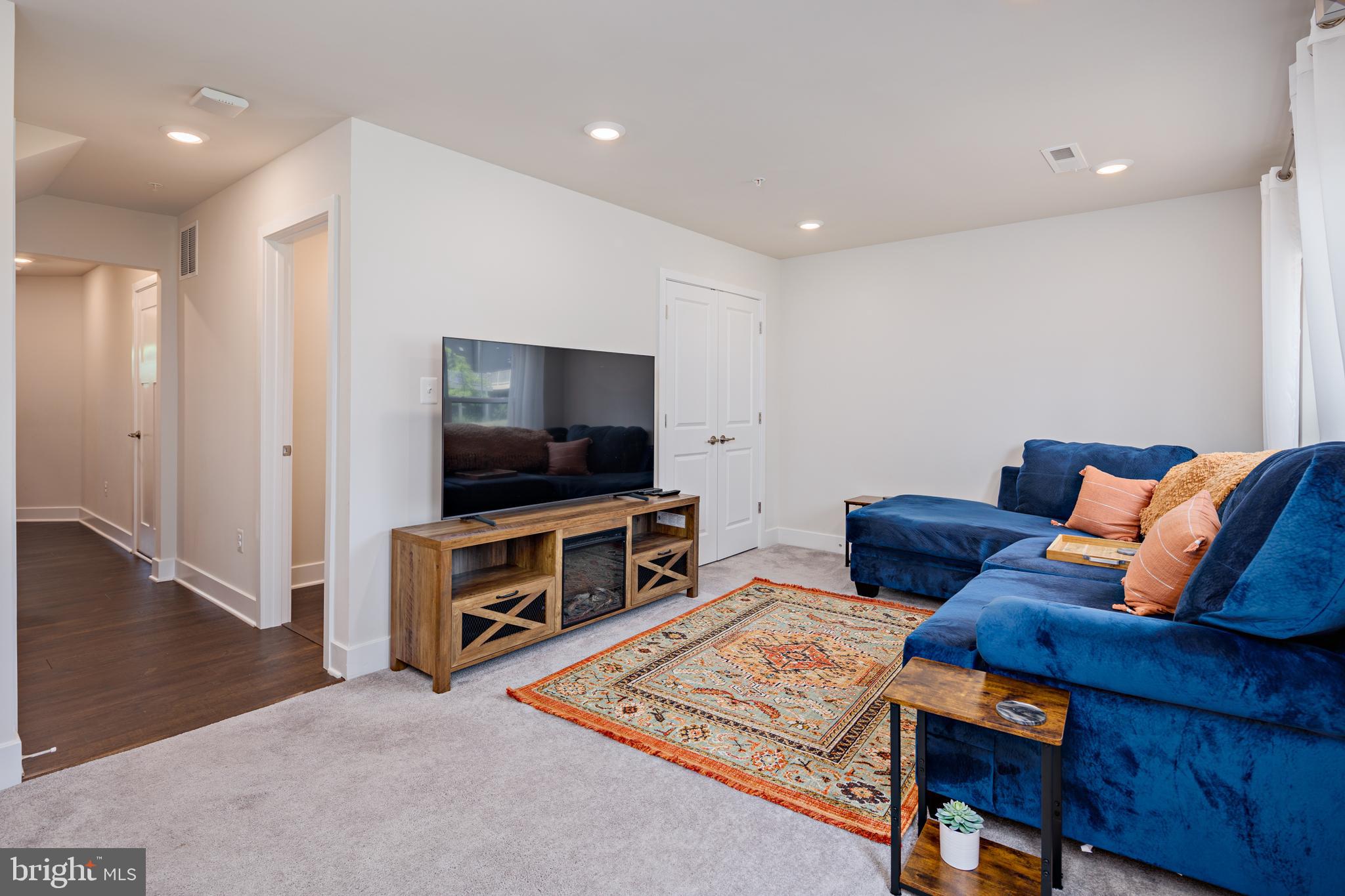 TANYARD SHORES - Residential