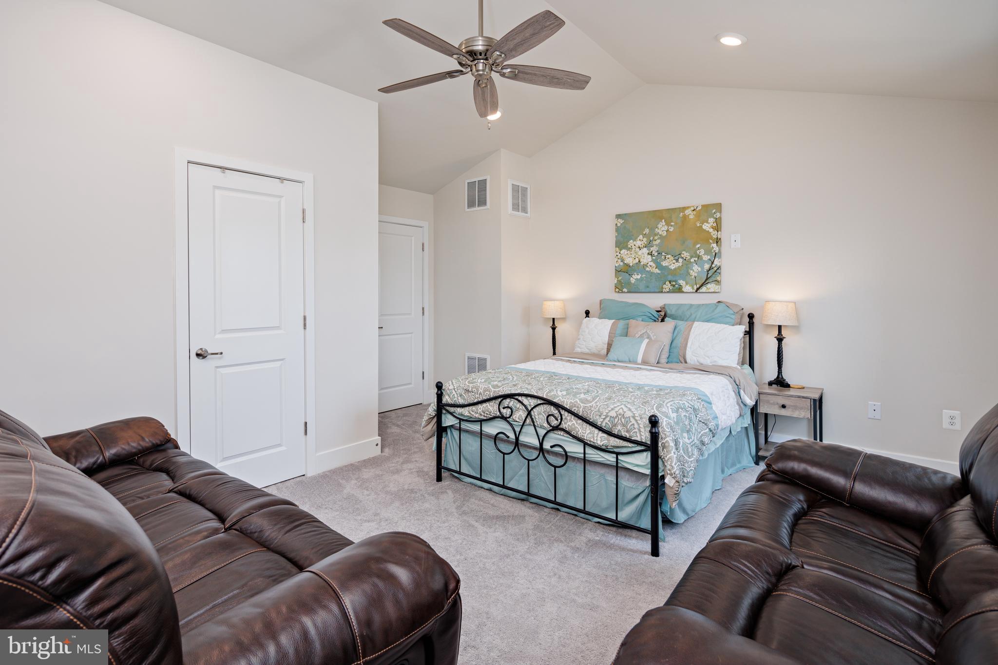 TANYARD SHORES - Residential