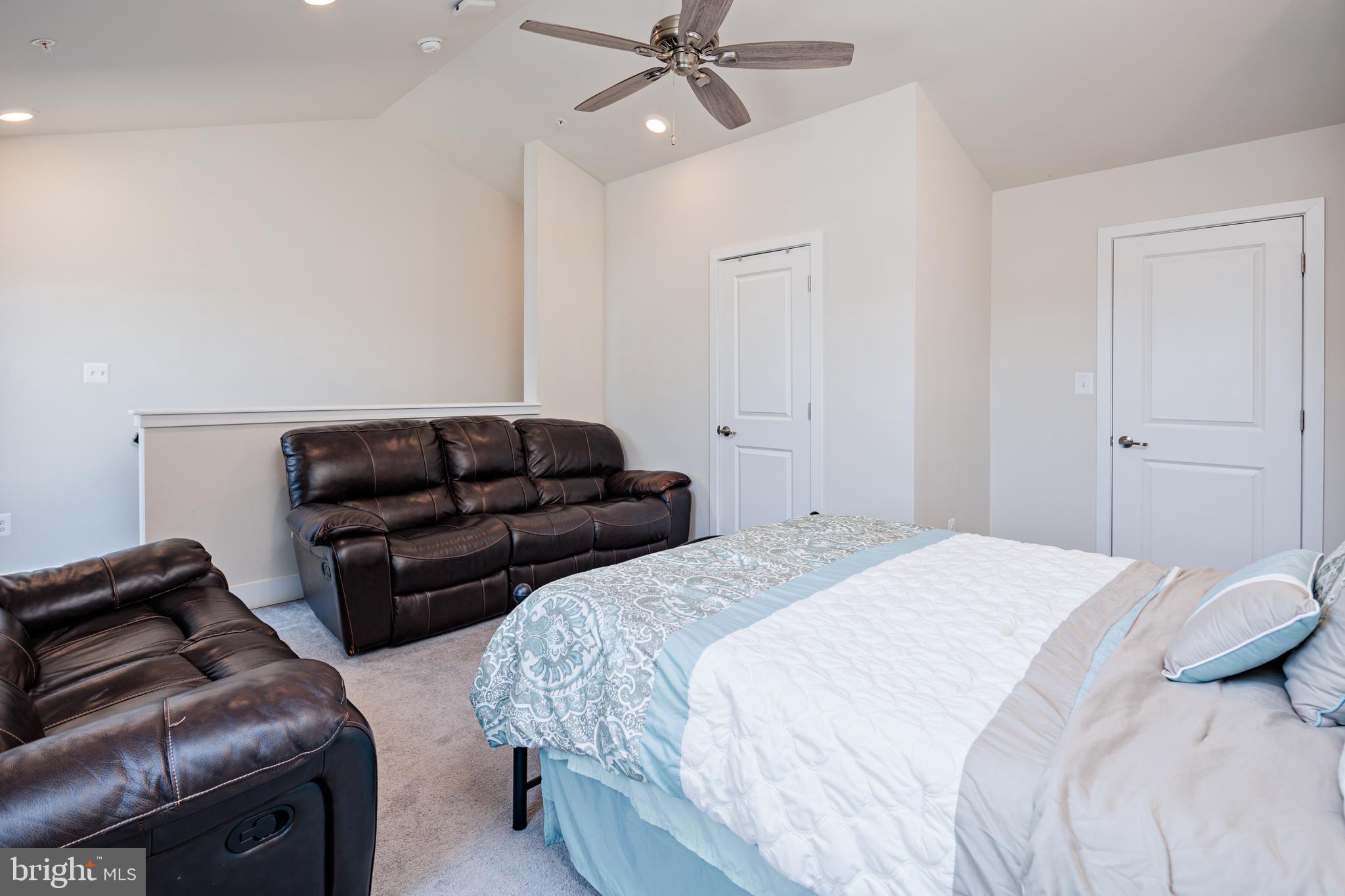 TANYARD SHORES - Residential