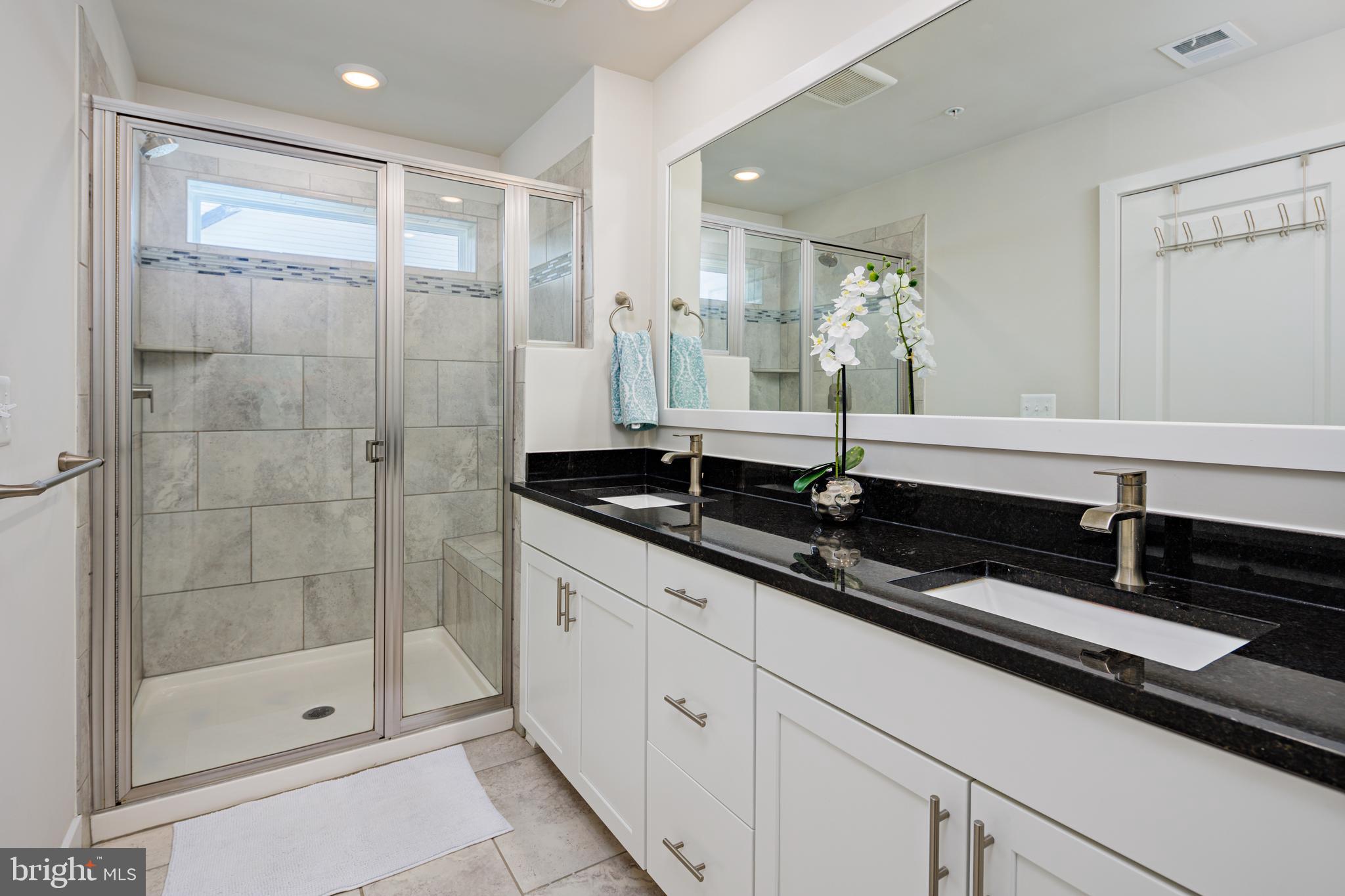 TANYARD SHORES - Residential