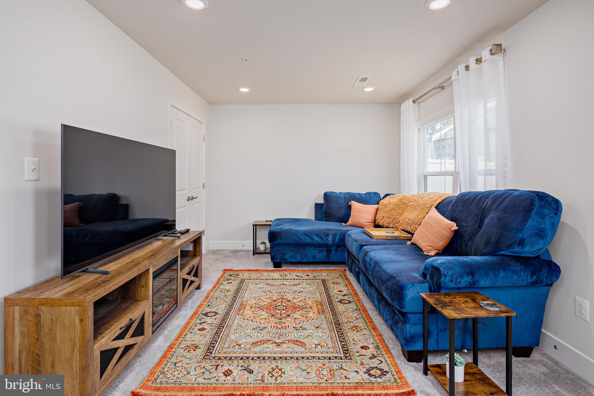 TANYARD SHORES - Residential