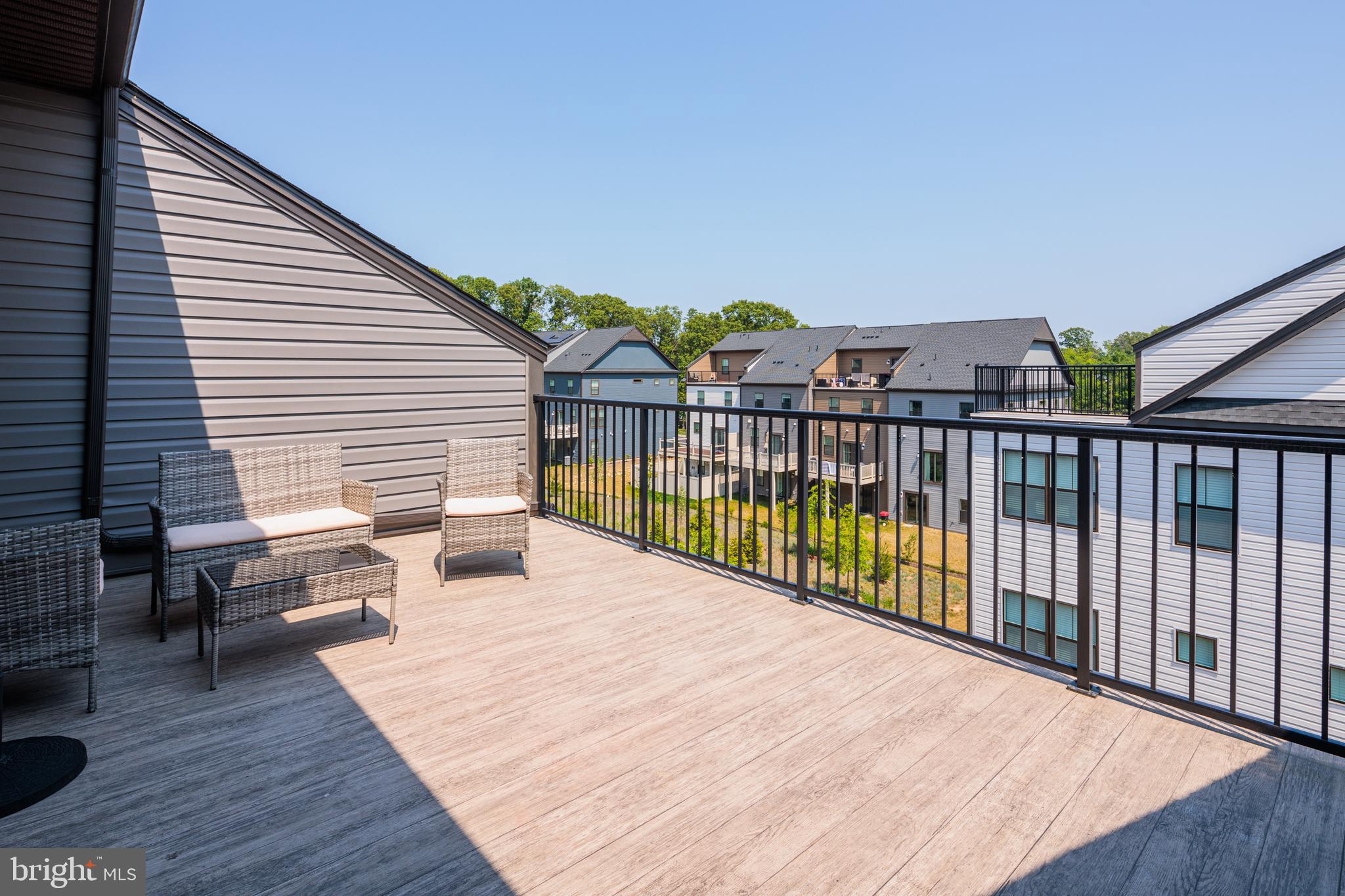 TANYARD SHORES - Residential